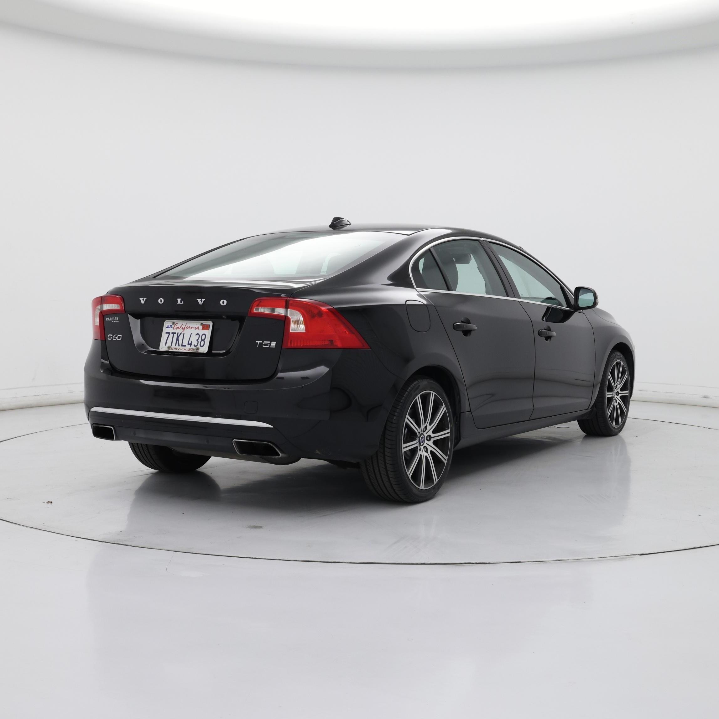 Thumbnail: 2016 Volvo S60 - 8