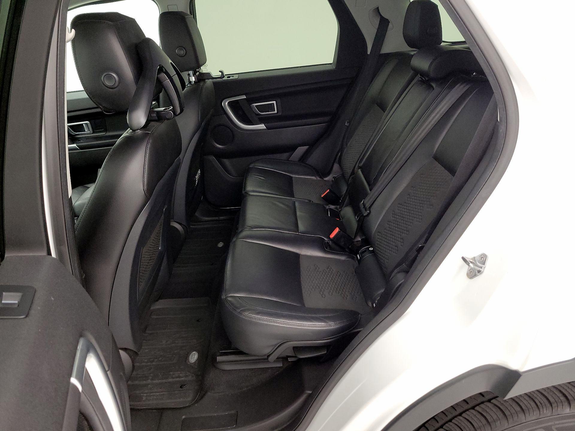 Thumbnail: 2019 Land Rover Discovery Sport - 20