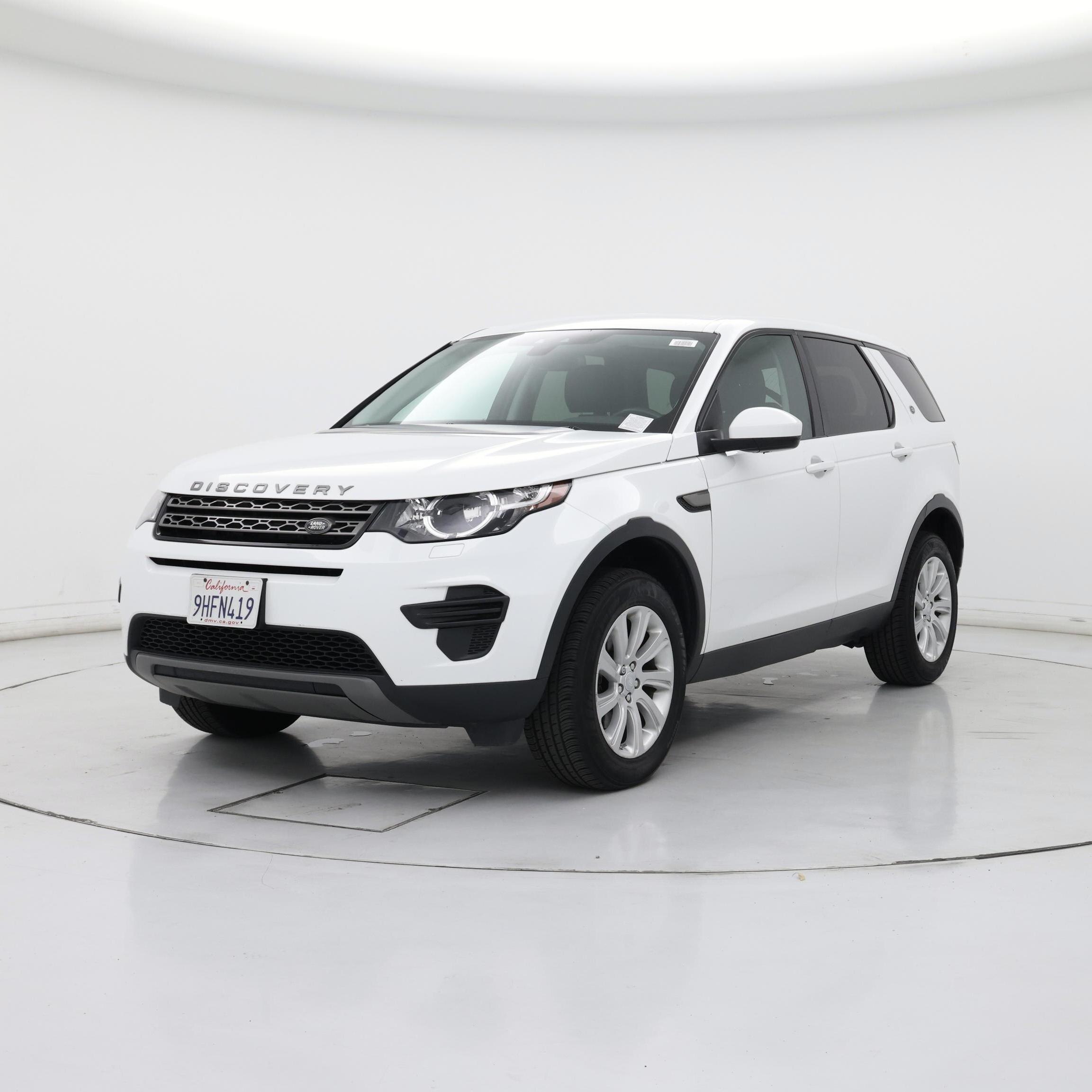 Thumbnail: 2019 Land Rover Discovery Sport - 4