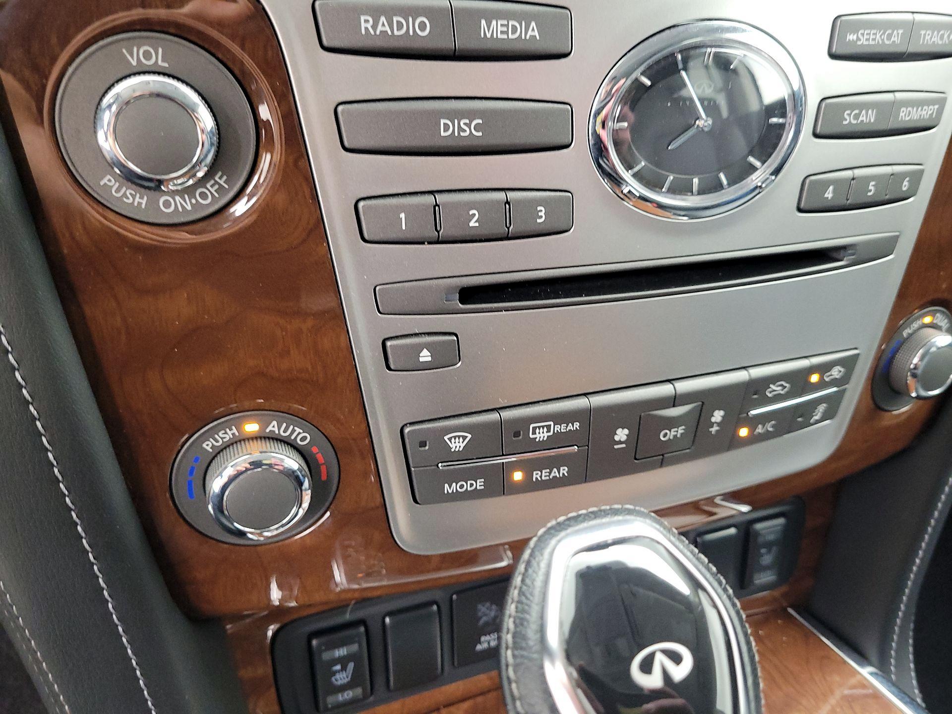 Thumbnail: 2018 INFINITI QX80 - 17