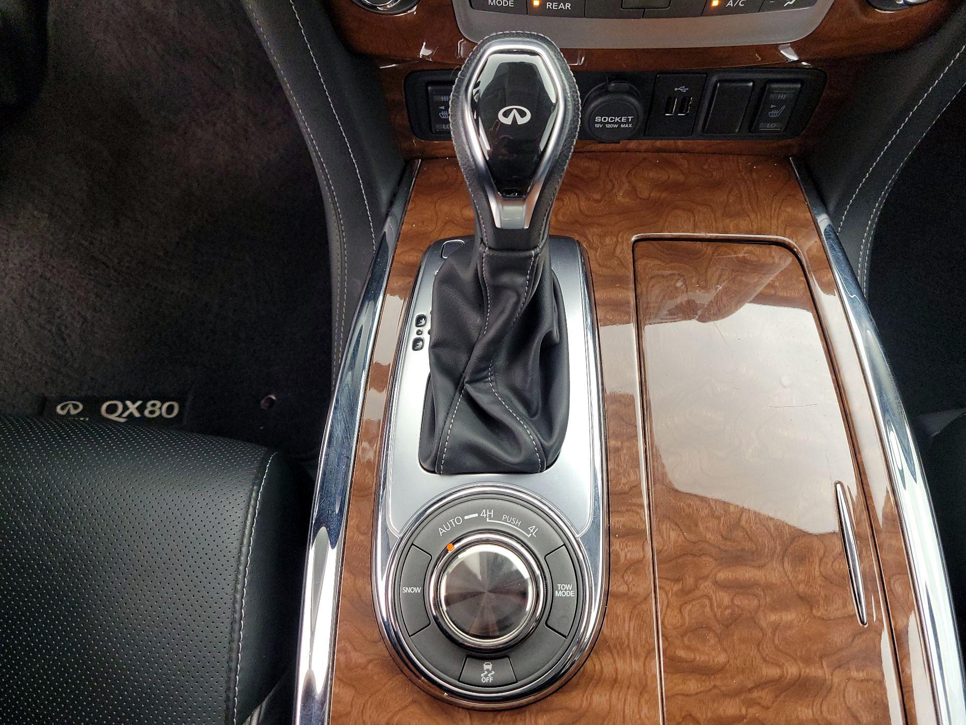 Thumbnail: 2018 INFINITI QX80 - 18