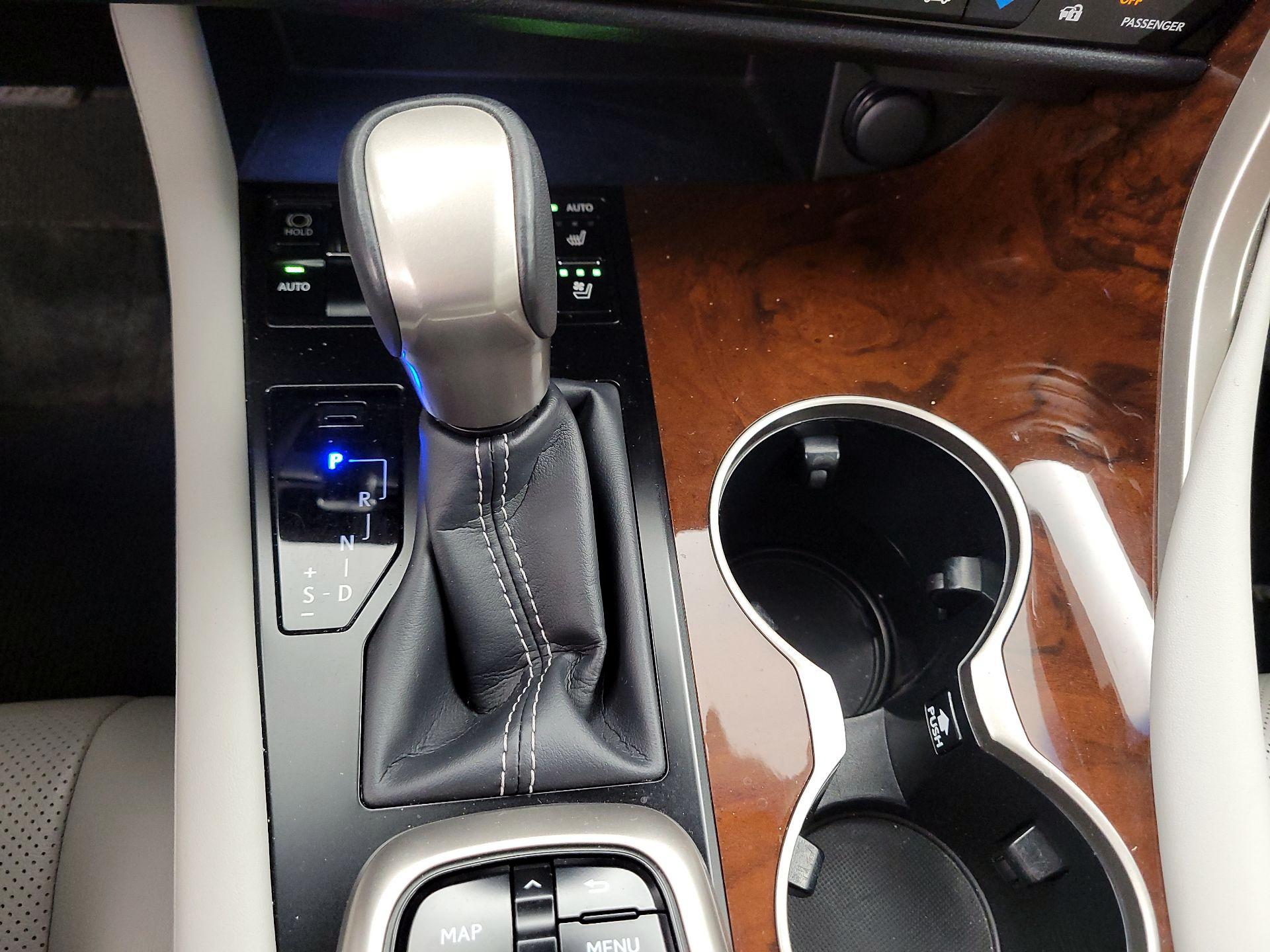 Thumbnail: 2019 Lexus RX - 18