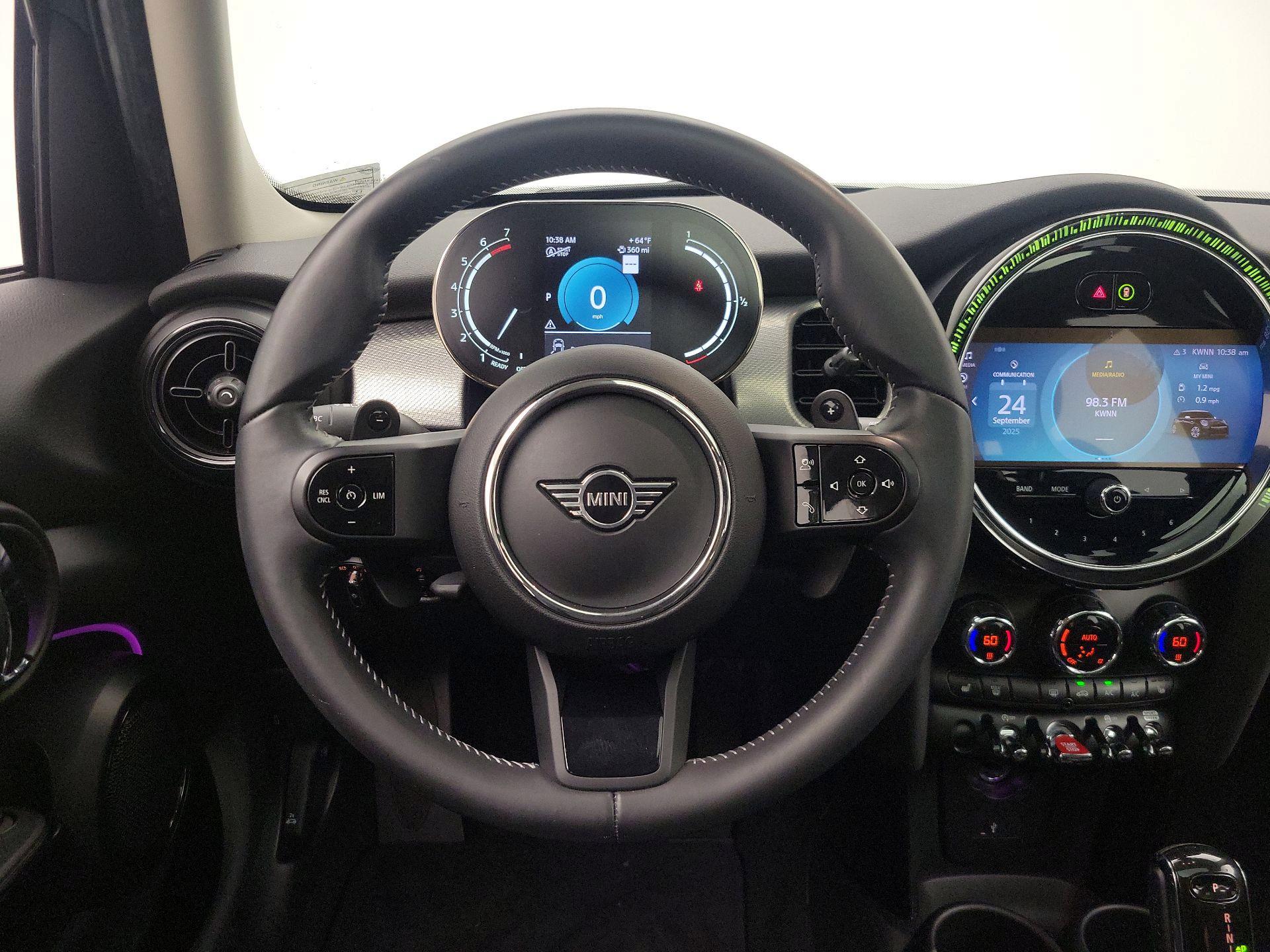 Thumbnail: 2022 MINI Cooper Hardtop - 10