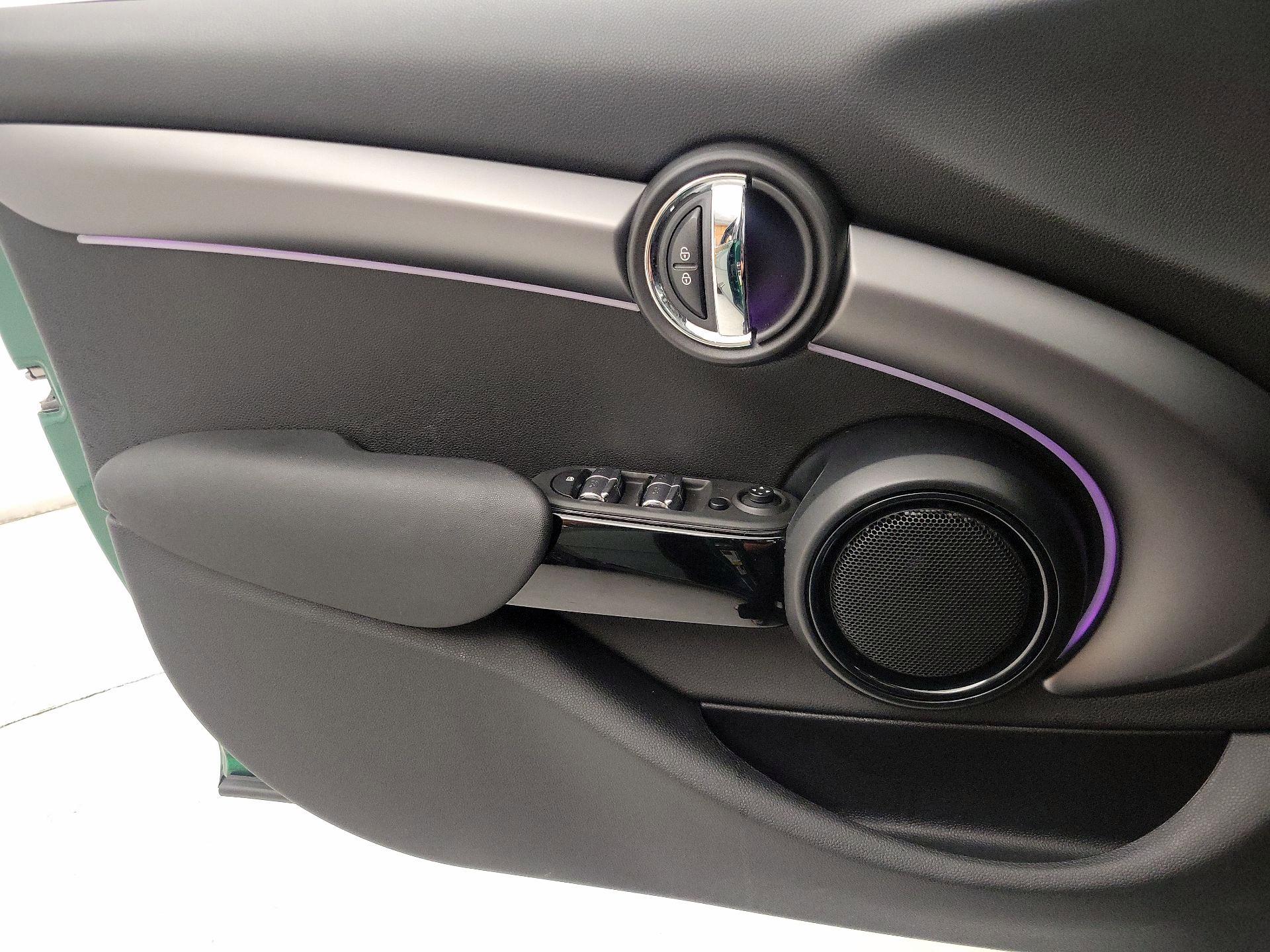 Thumbnail: 2022 MINI Cooper Hardtop - 12