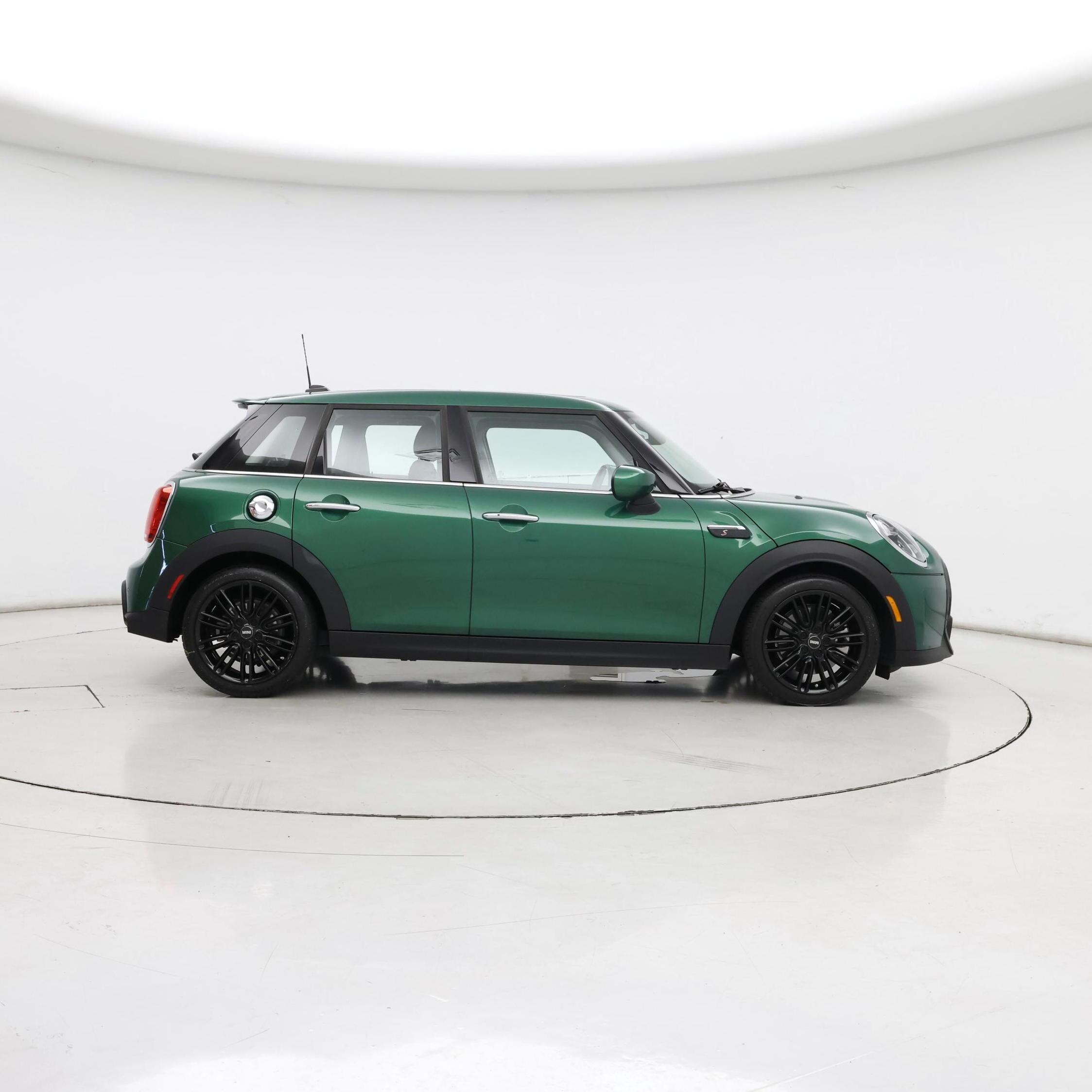 Thumbnail: 2022 MINI Cooper Hardtop - 7