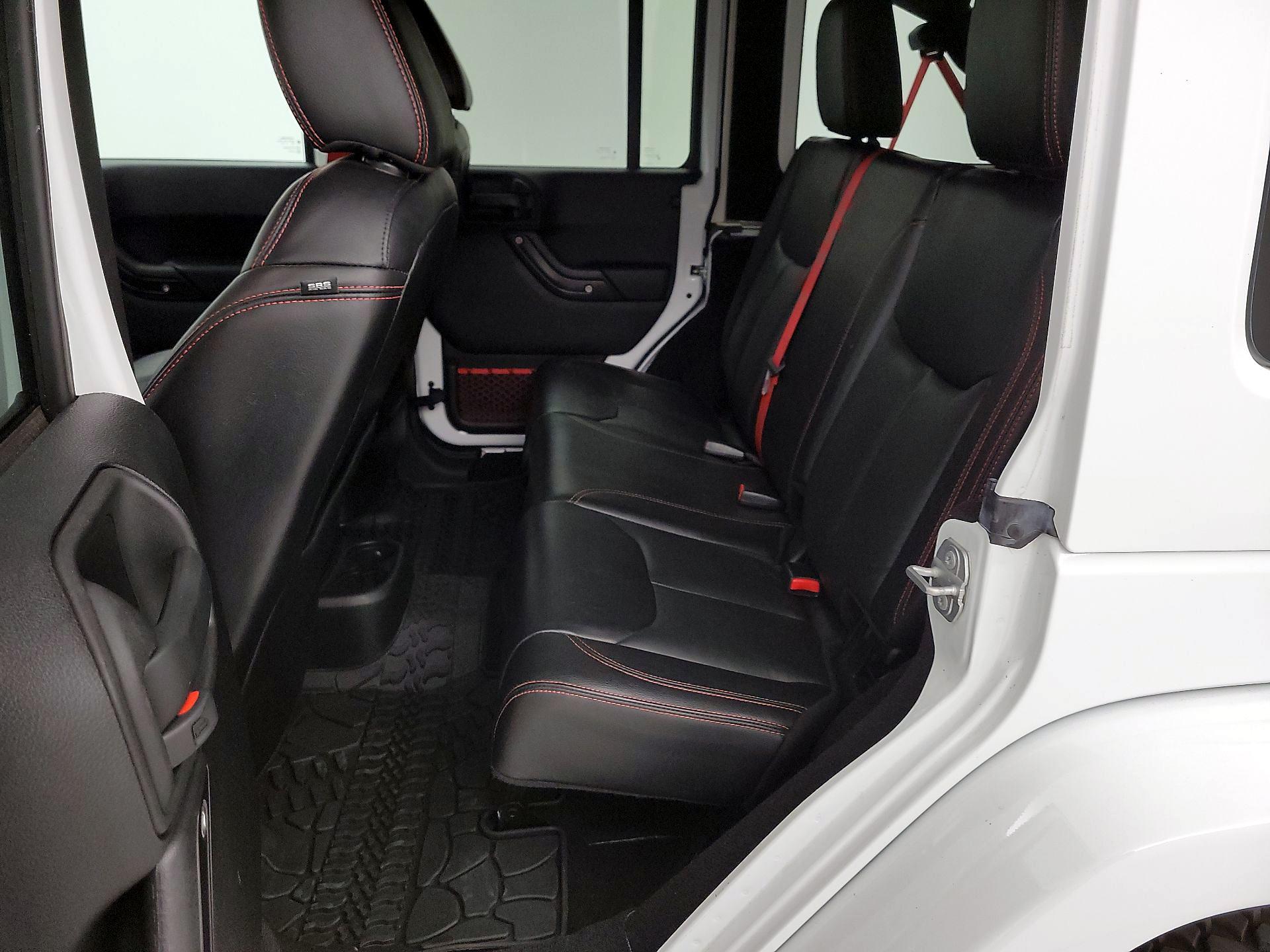 Thumbnail: 2018 Jeep Wrangler - 19
