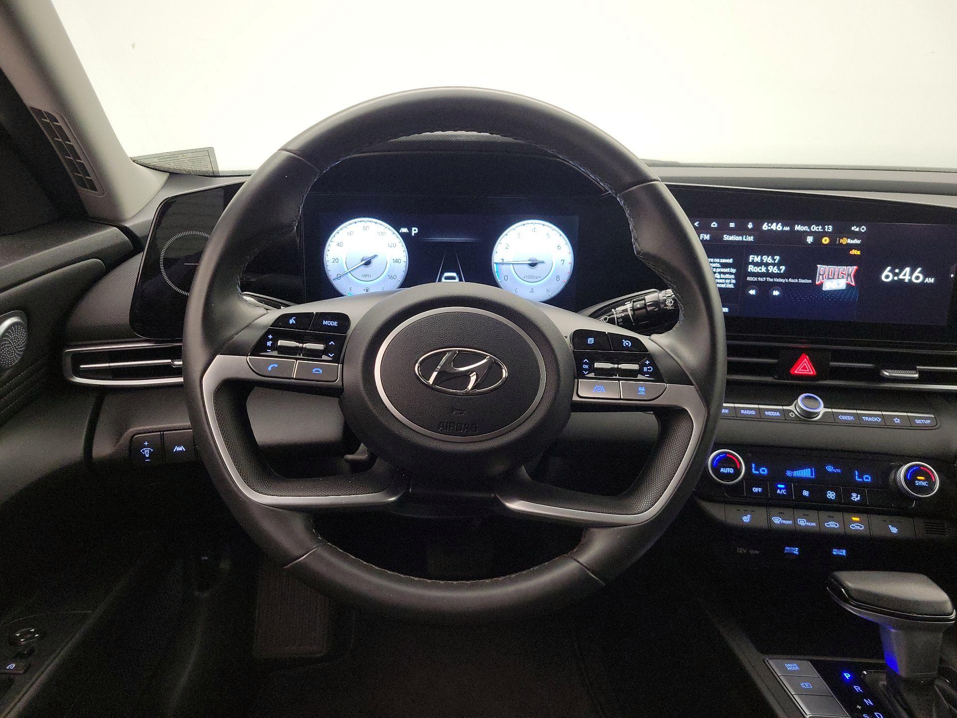 Thumbnail: 2023 Hyundai Elantra - 10
