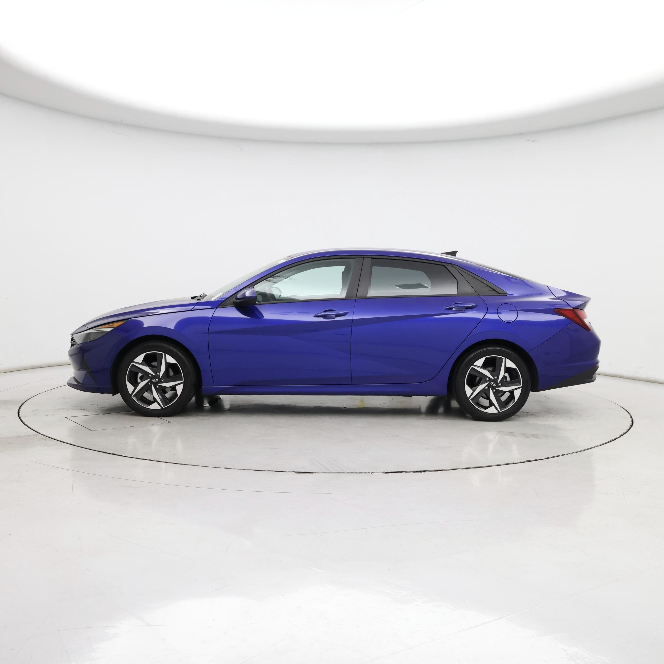 Thumbnail: 2023 Hyundai Elantra - 3