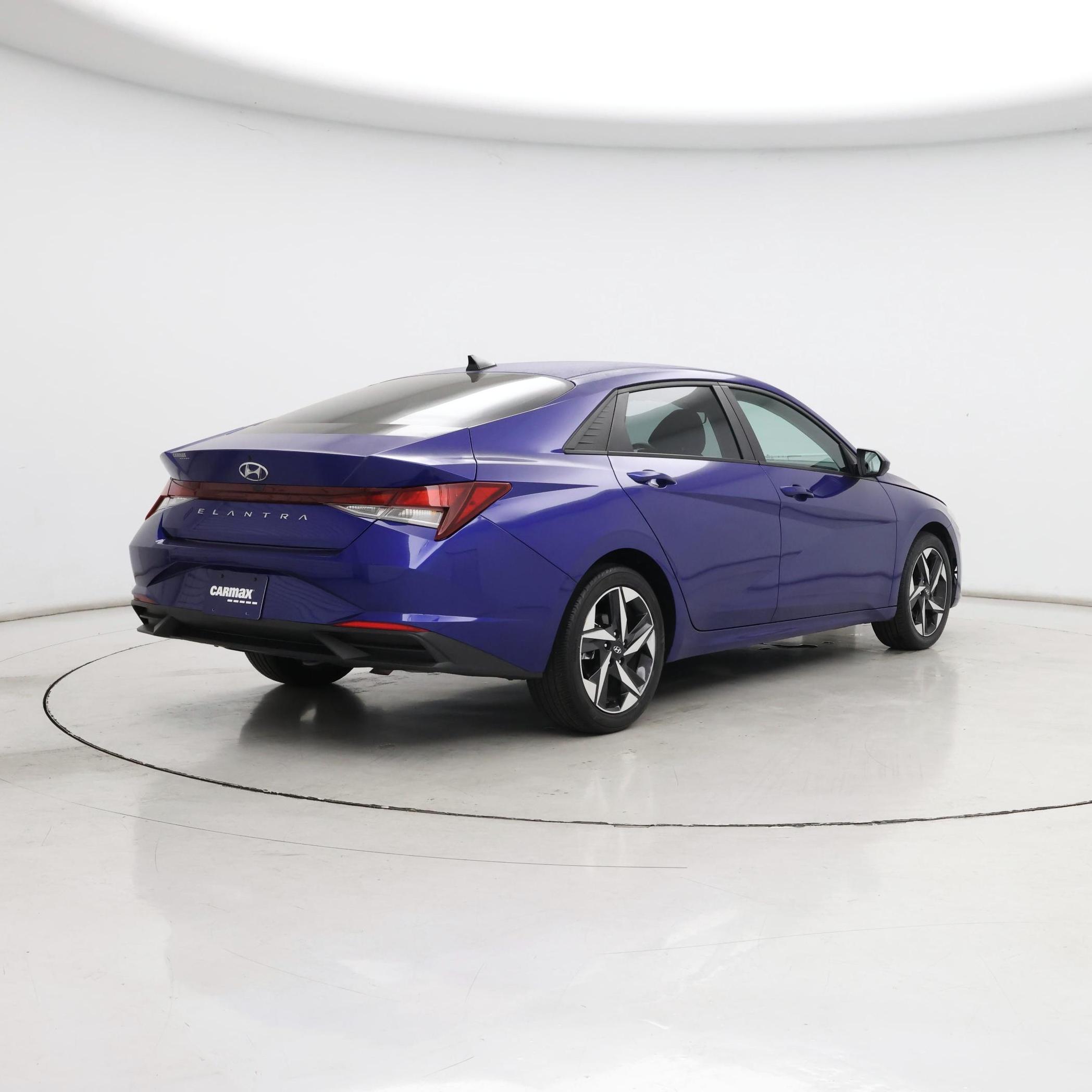Thumbnail: 2023 Hyundai Elantra - 8