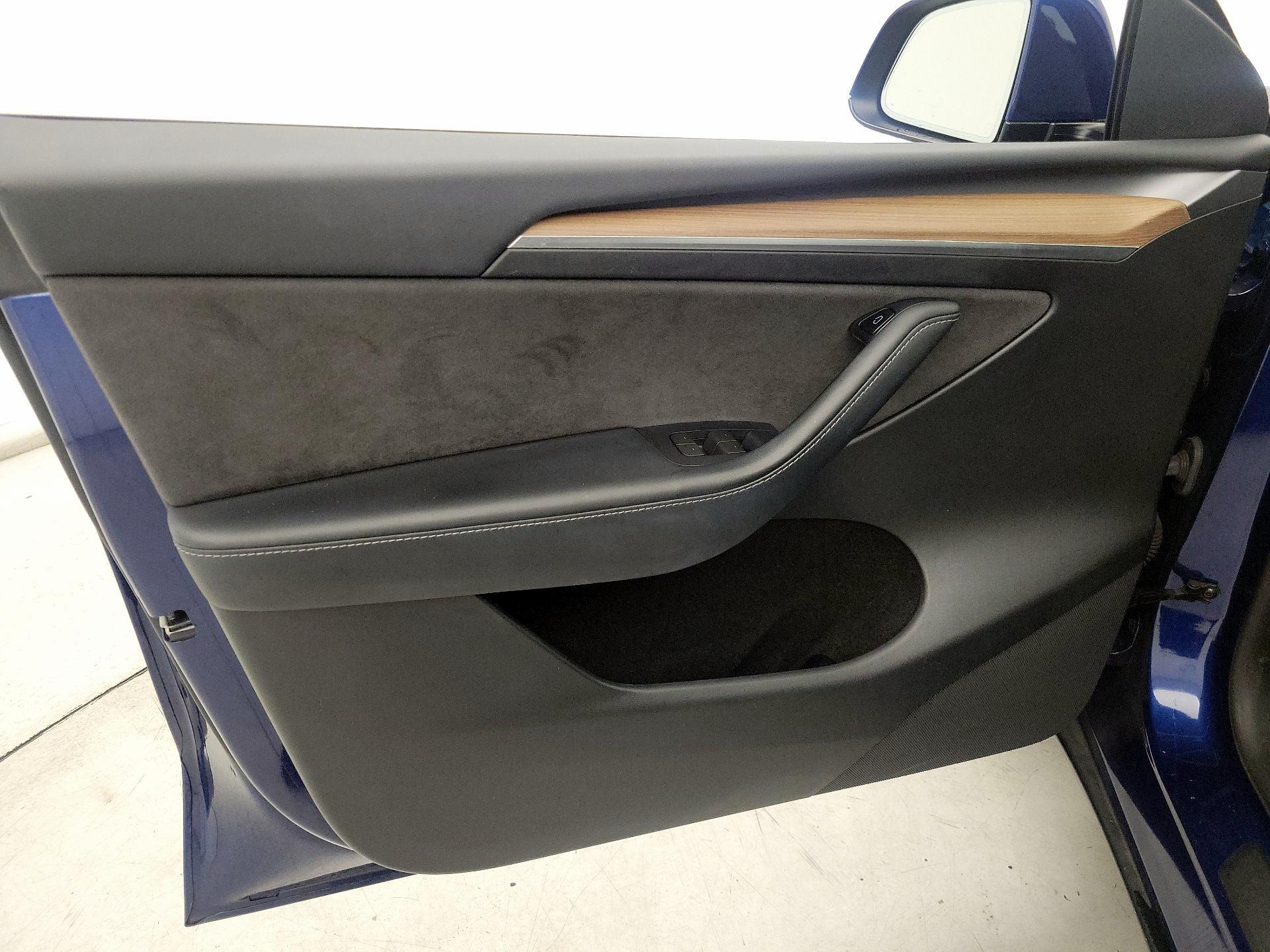 Thumbnail: 2023 Tesla Model Y - 12
