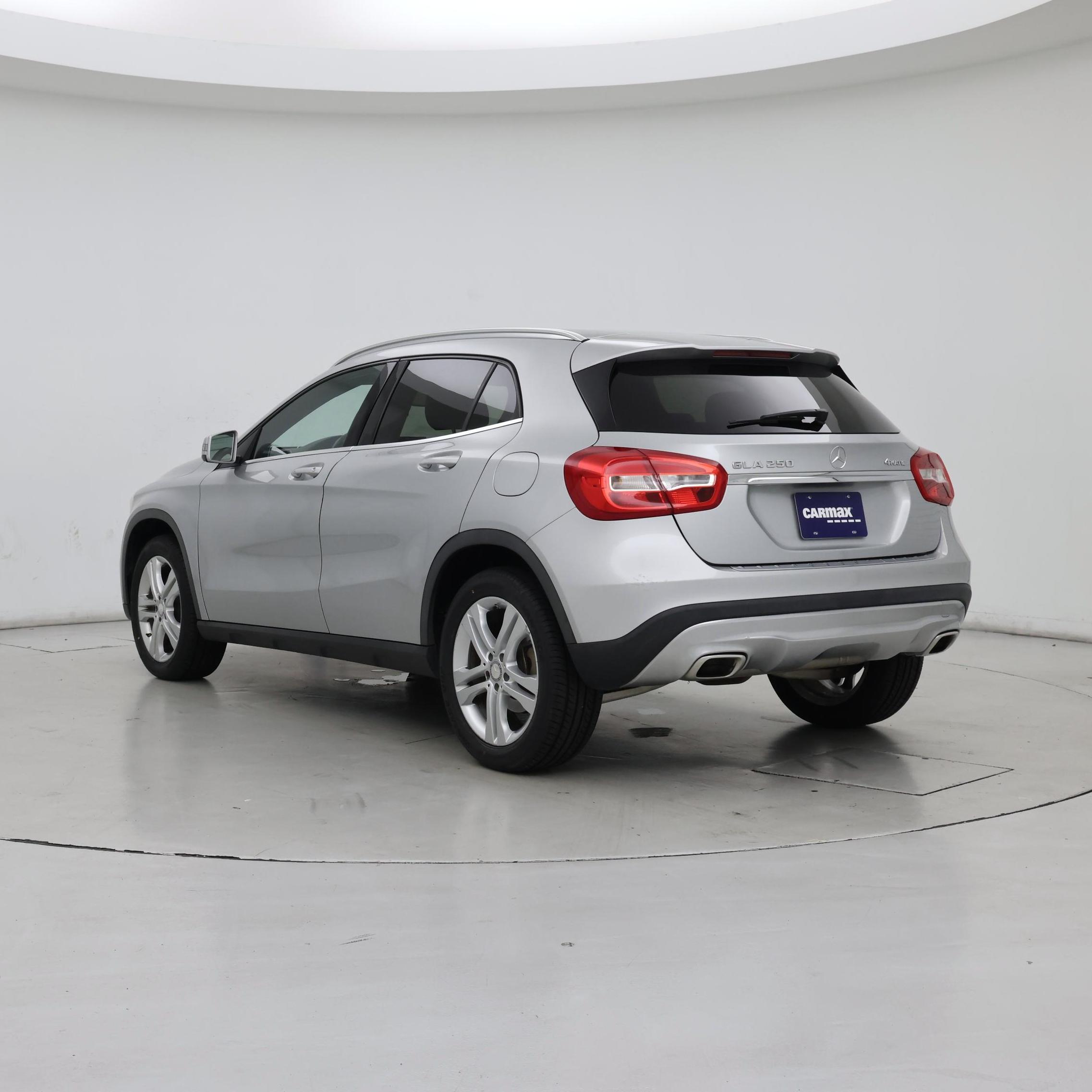 Thumbnail: 2017 Mercedes-Benz GLA - 2