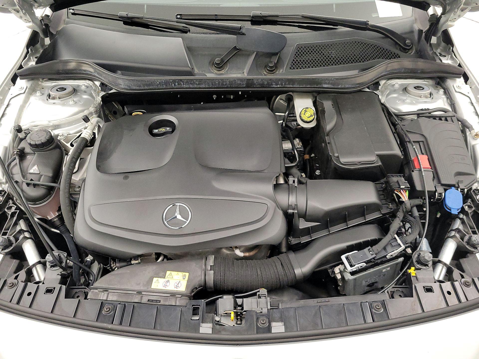 Thumbnail: 2017 Mercedes-Benz GLA - 20