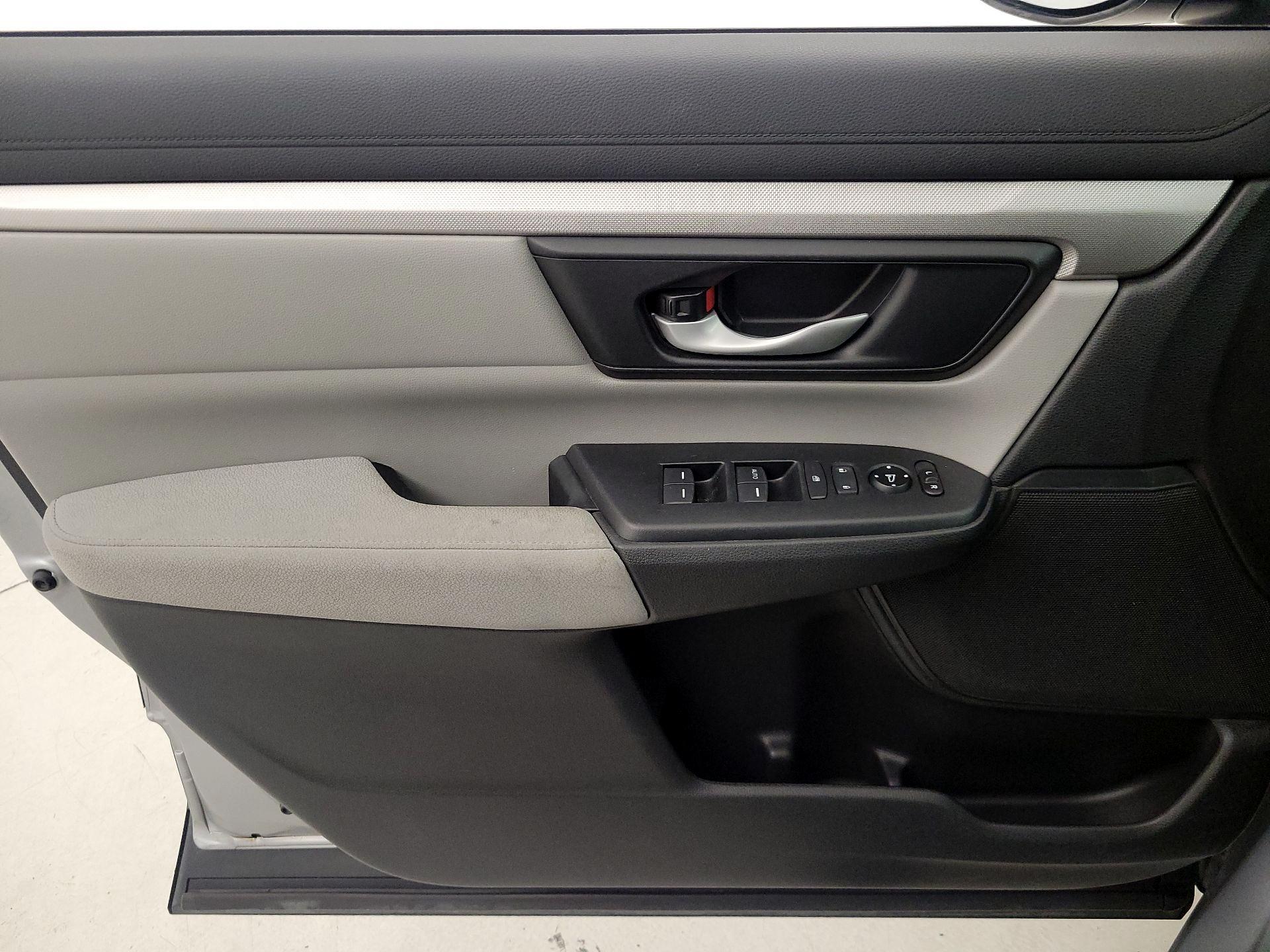 Thumbnail: 2017 Honda CR-V - 12