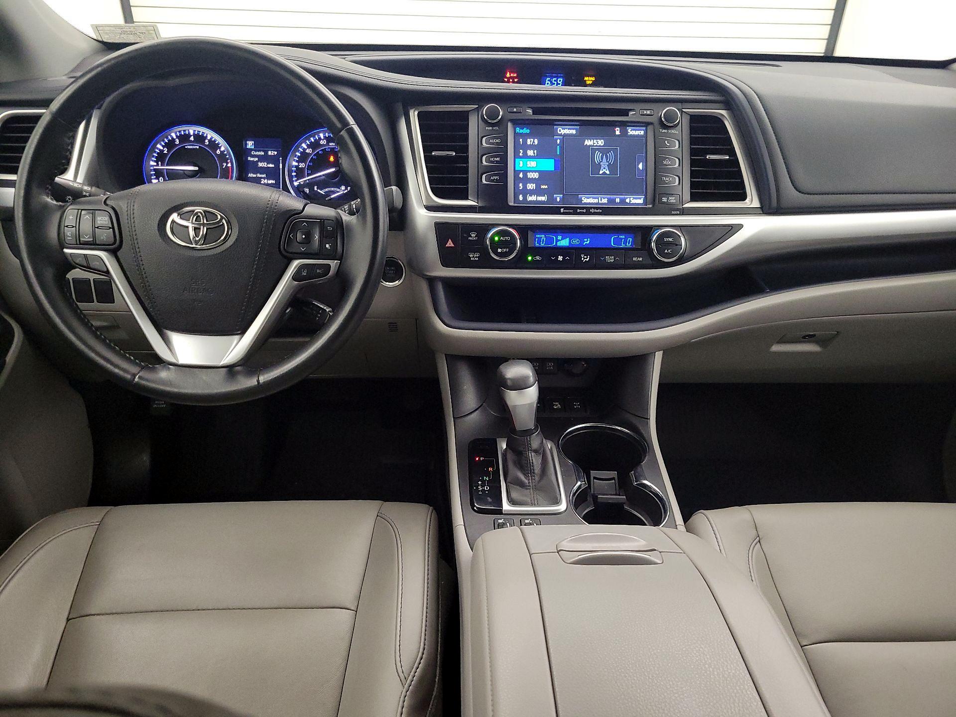 Thumbnail: 2017 Toyota Highlander - 9