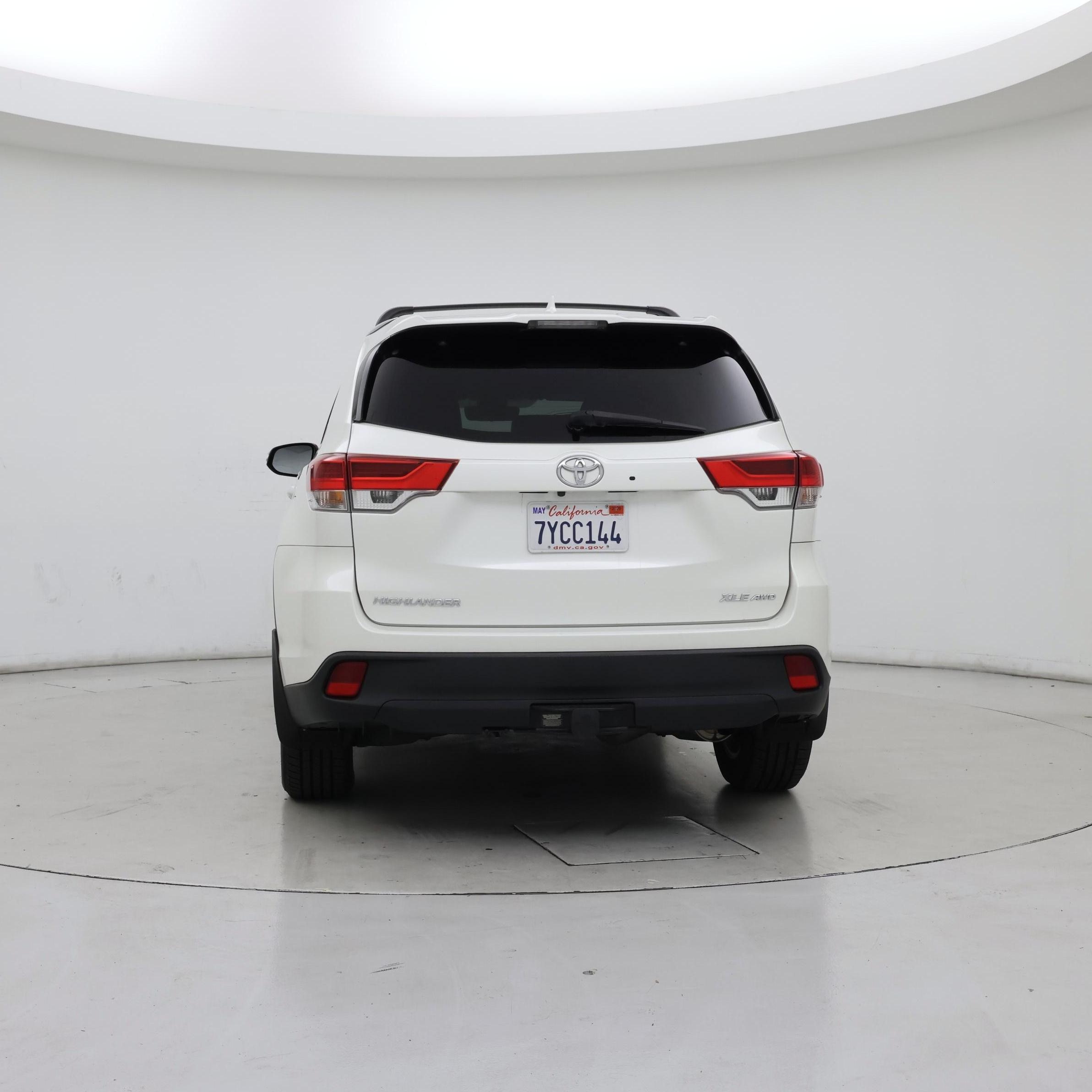 Thumbnail: 2017 Toyota Highlander - 6