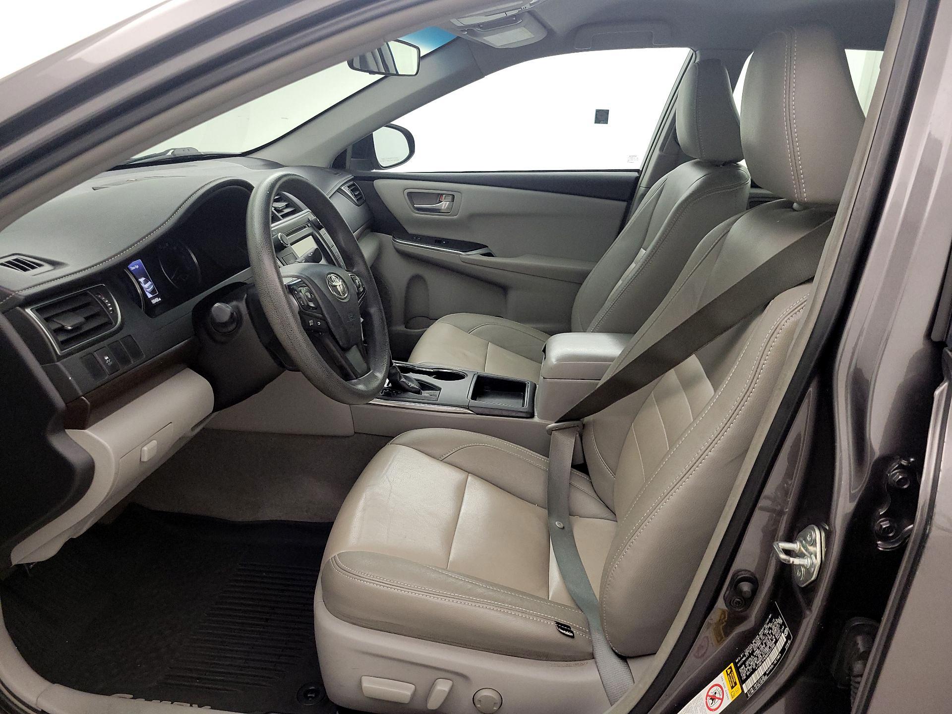 Thumbnail: 2016 Toyota Camry - 11