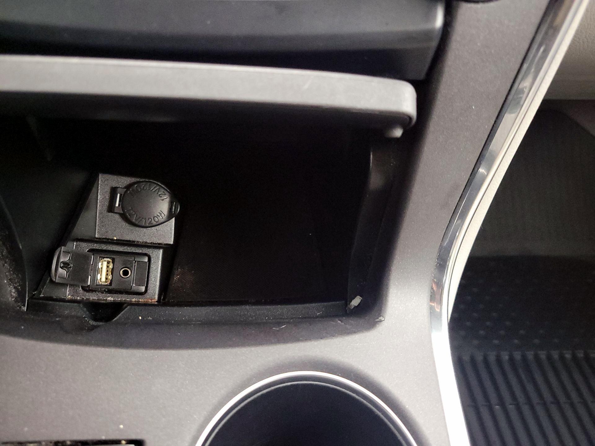 Thumbnail: 2016 Toyota Camry - 18