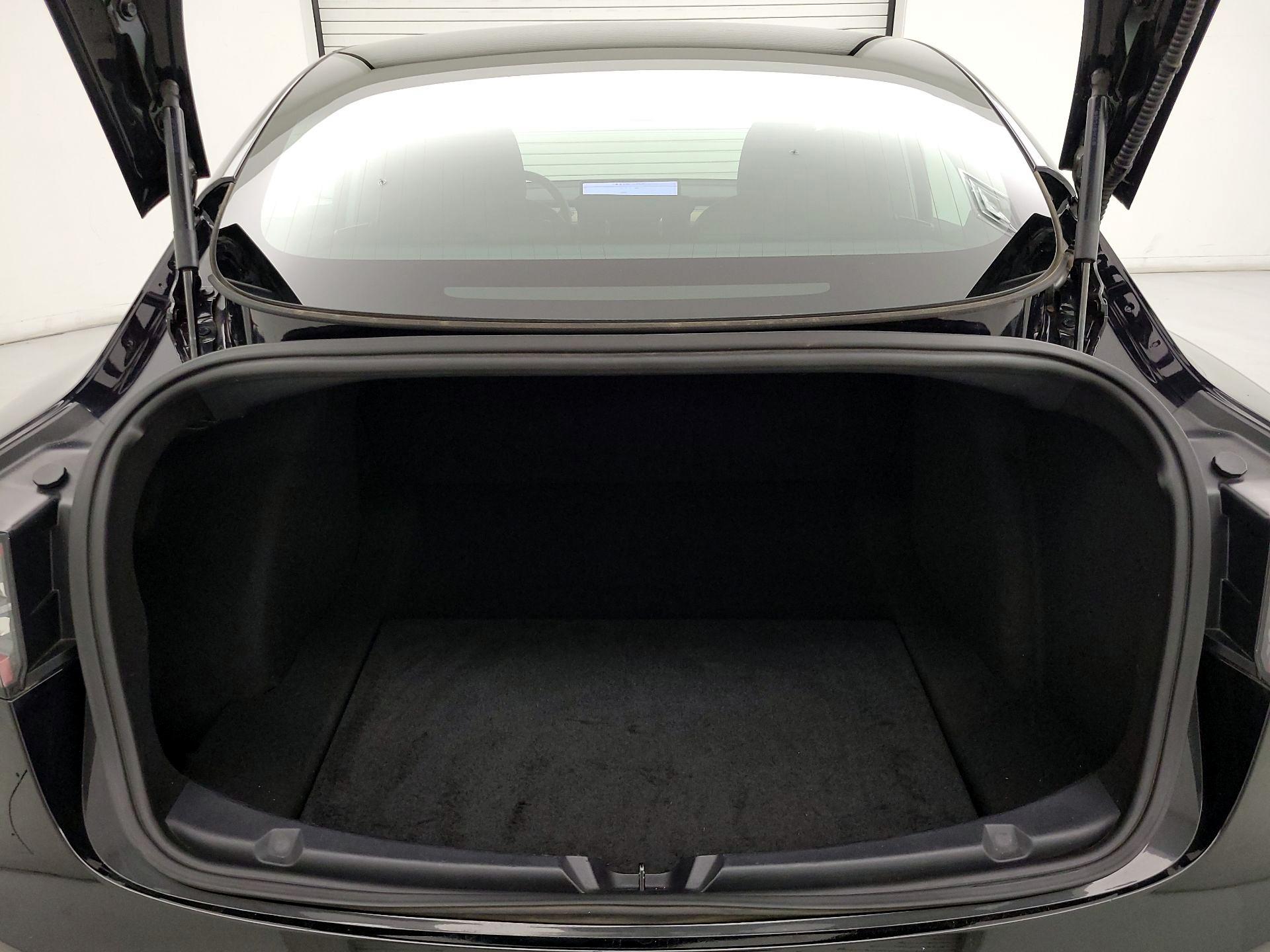 Thumbnail: 2019 Tesla Model 3 - 20