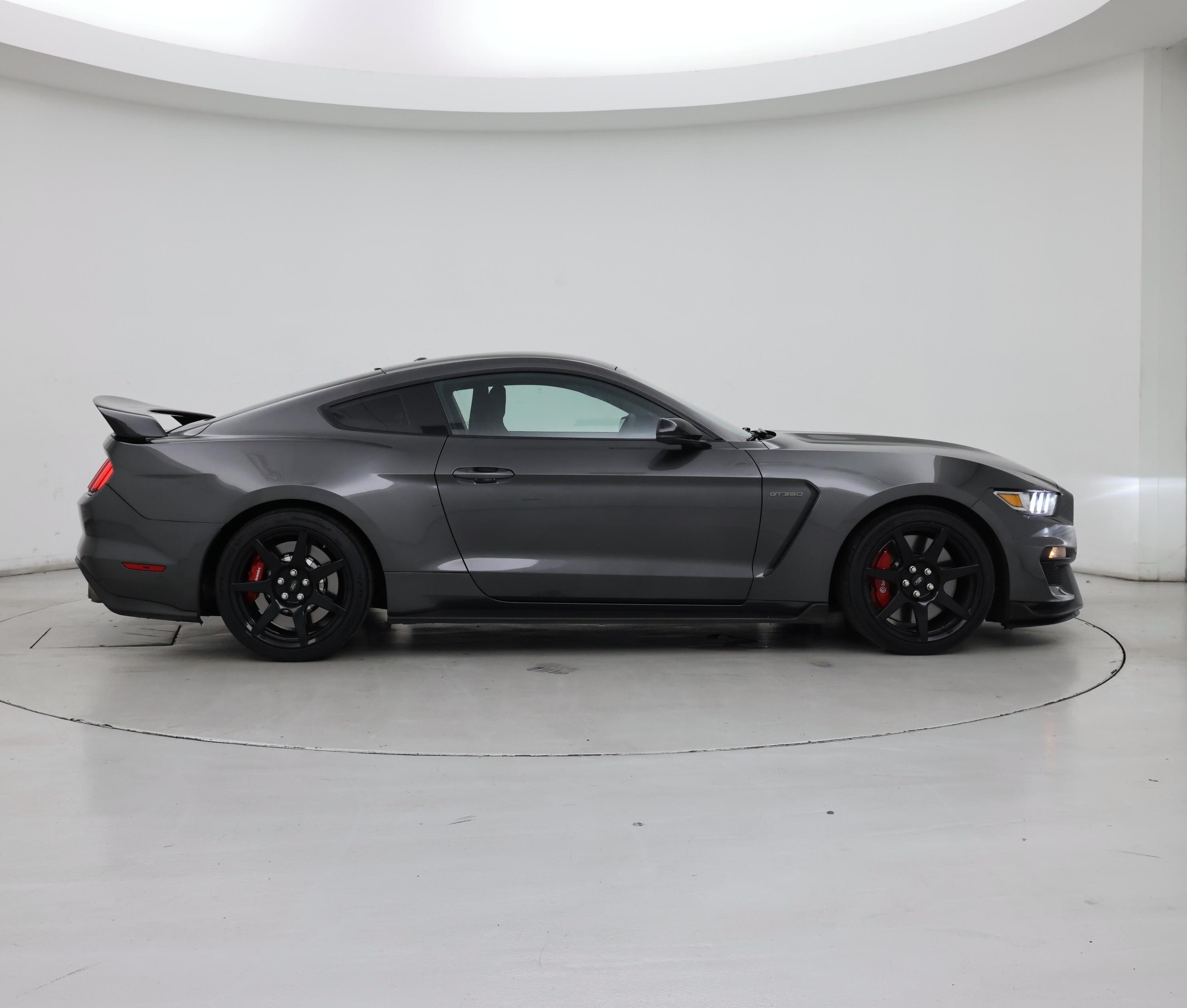 Thumbnail: 2019 Ford Mustang - 7