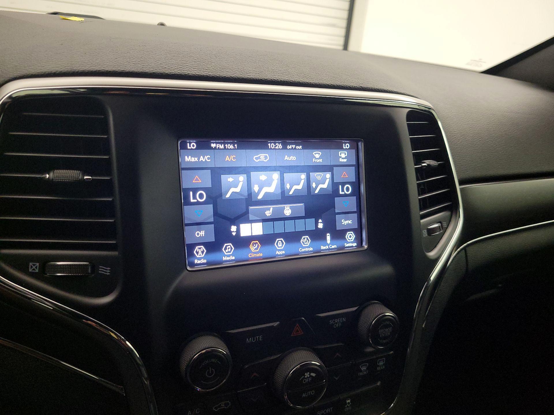 Thumbnail: 2018 Jeep Grand Cherokee - 16