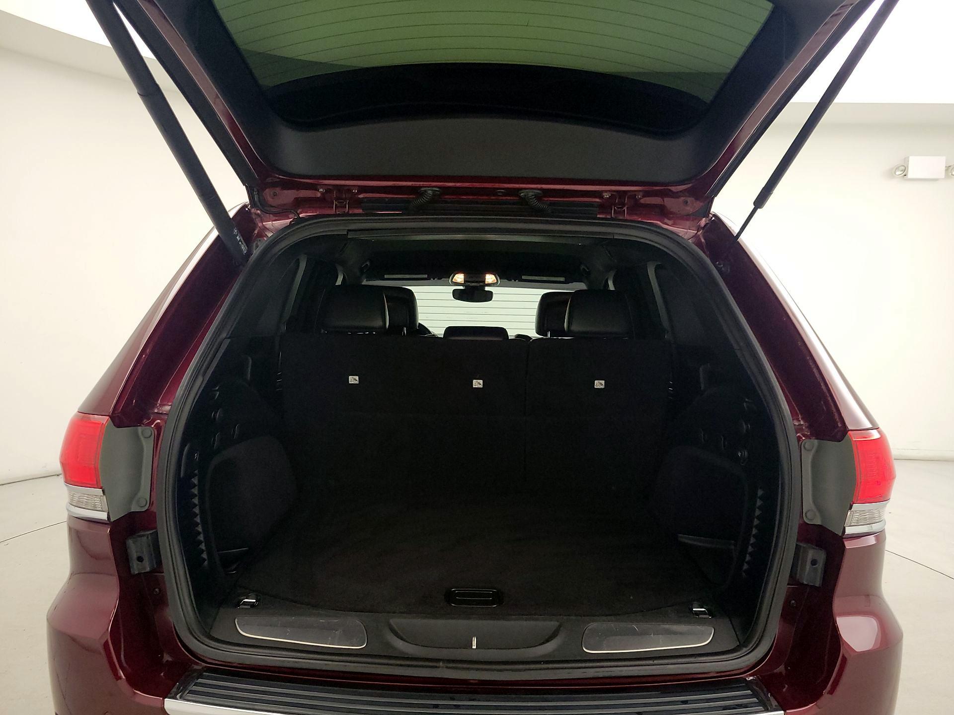 Thumbnail: 2018 Jeep Grand Cherokee - 20