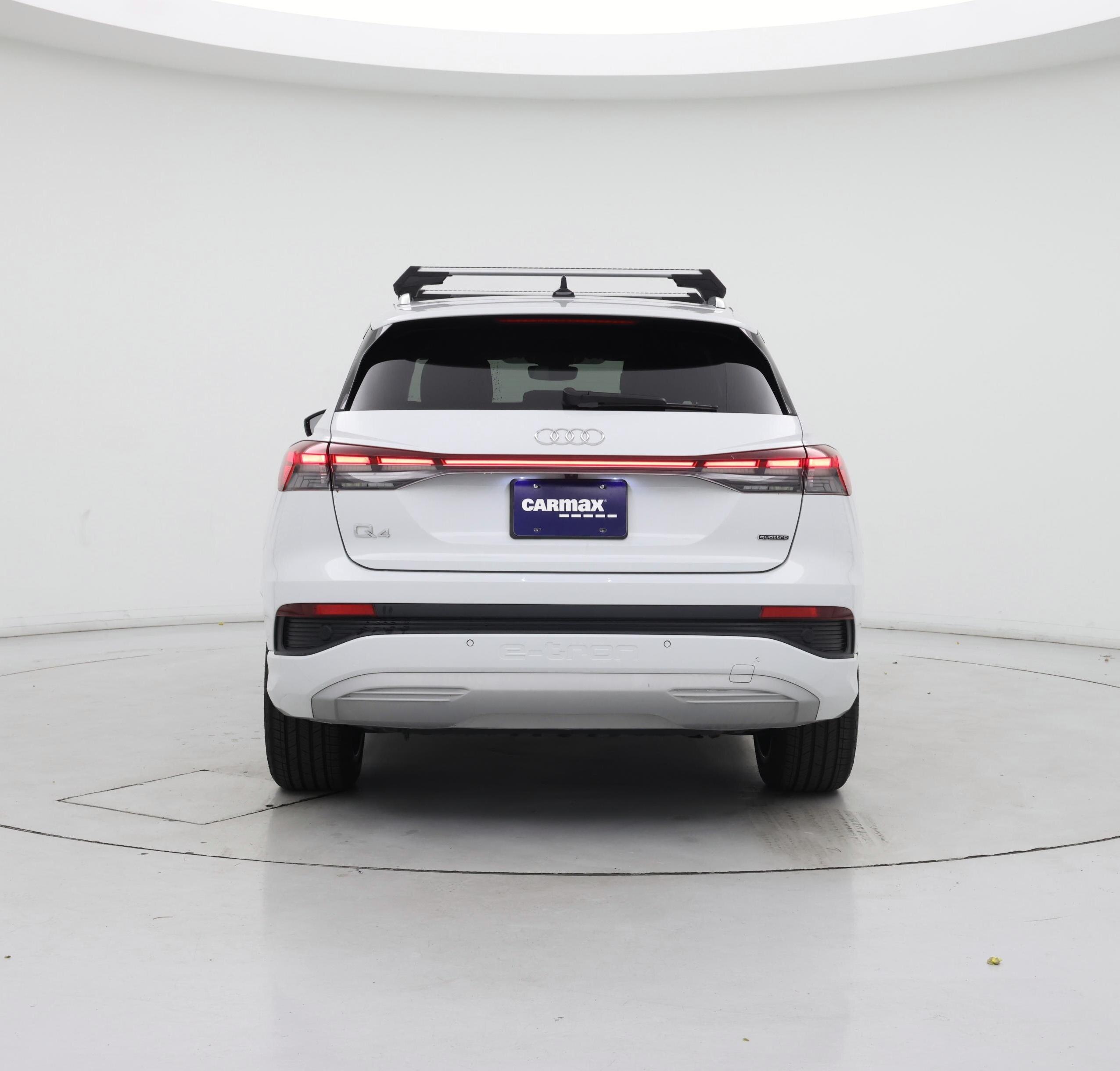 Thumbnail: 2022 Audi Q4 e-tron - 6