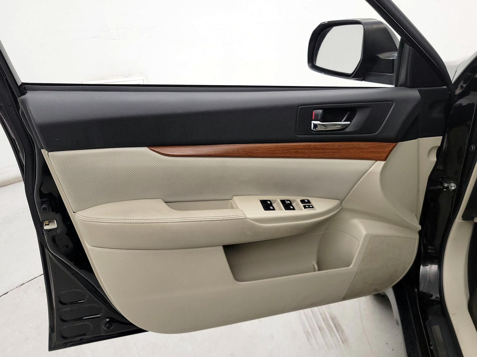 Thumbnail: 2014 Subaru Outback - 12