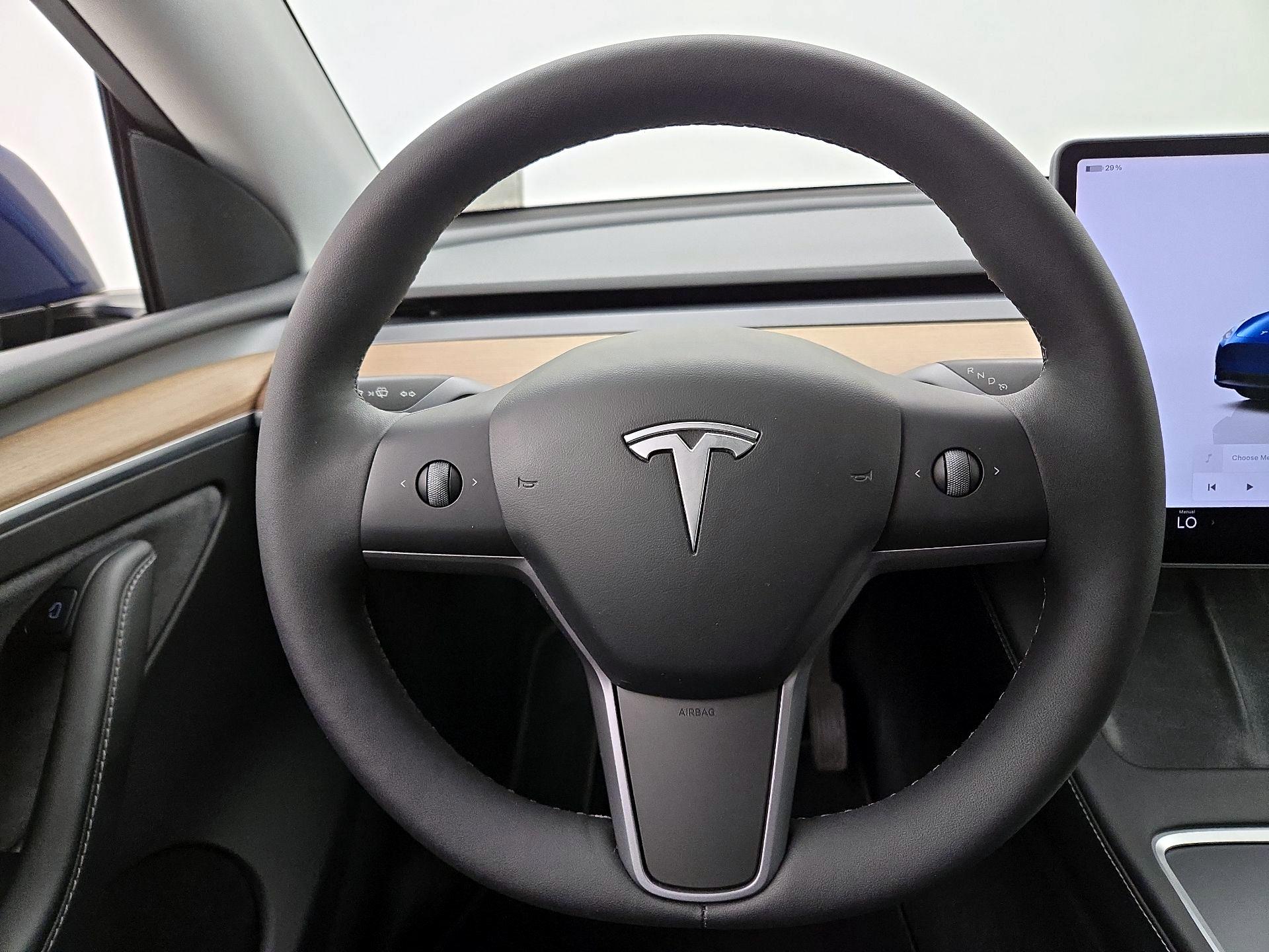 Thumbnail: 2023 Tesla Model Y - 10