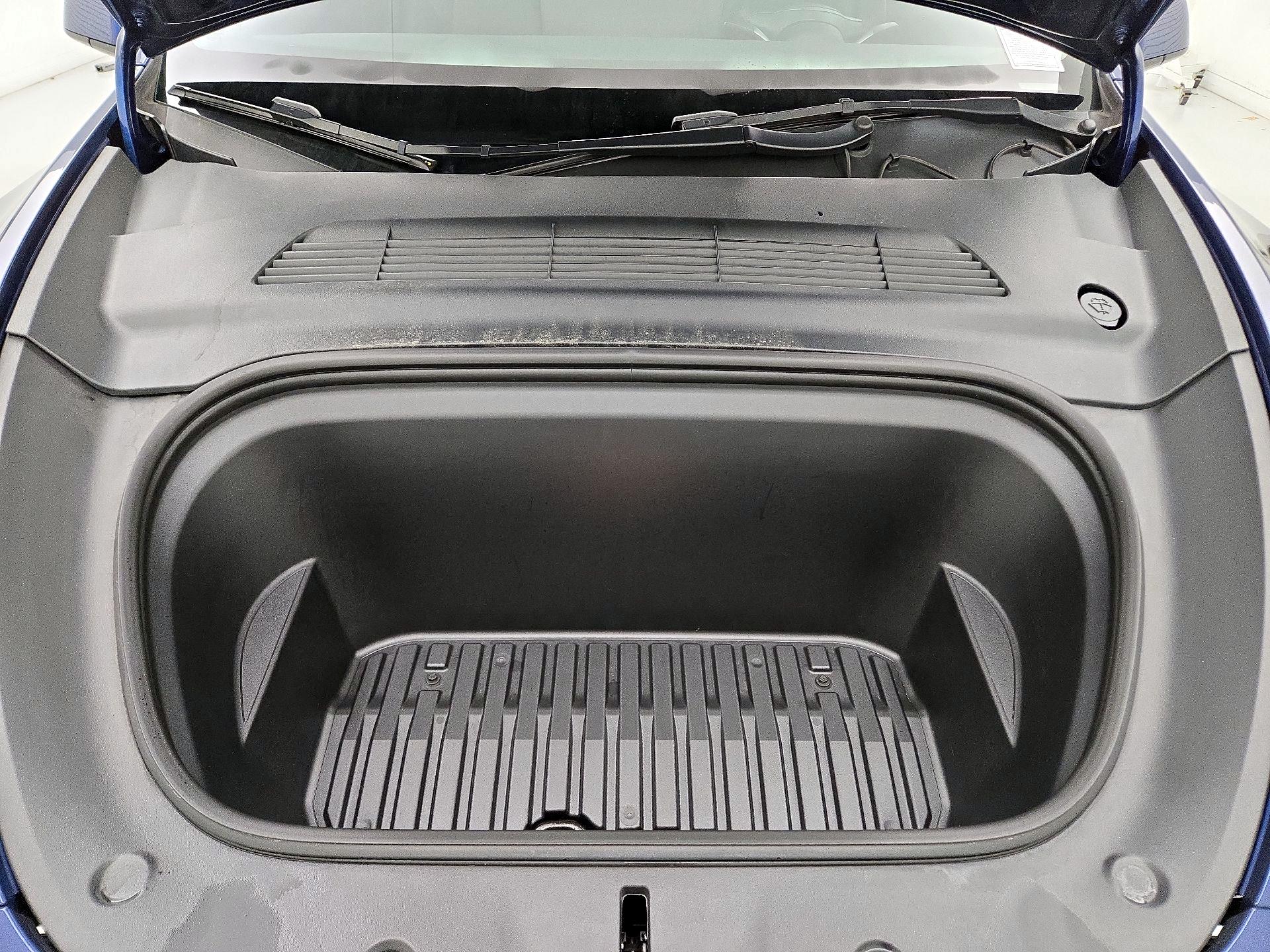 Thumbnail: 2023 Tesla Model Y - 20