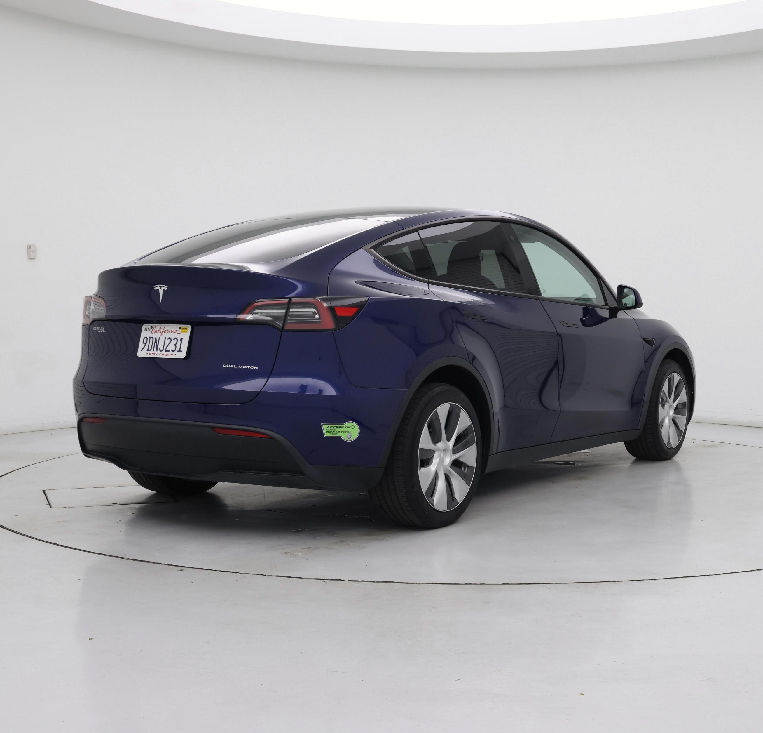 Thumbnail: 2023 Tesla Model Y - 8