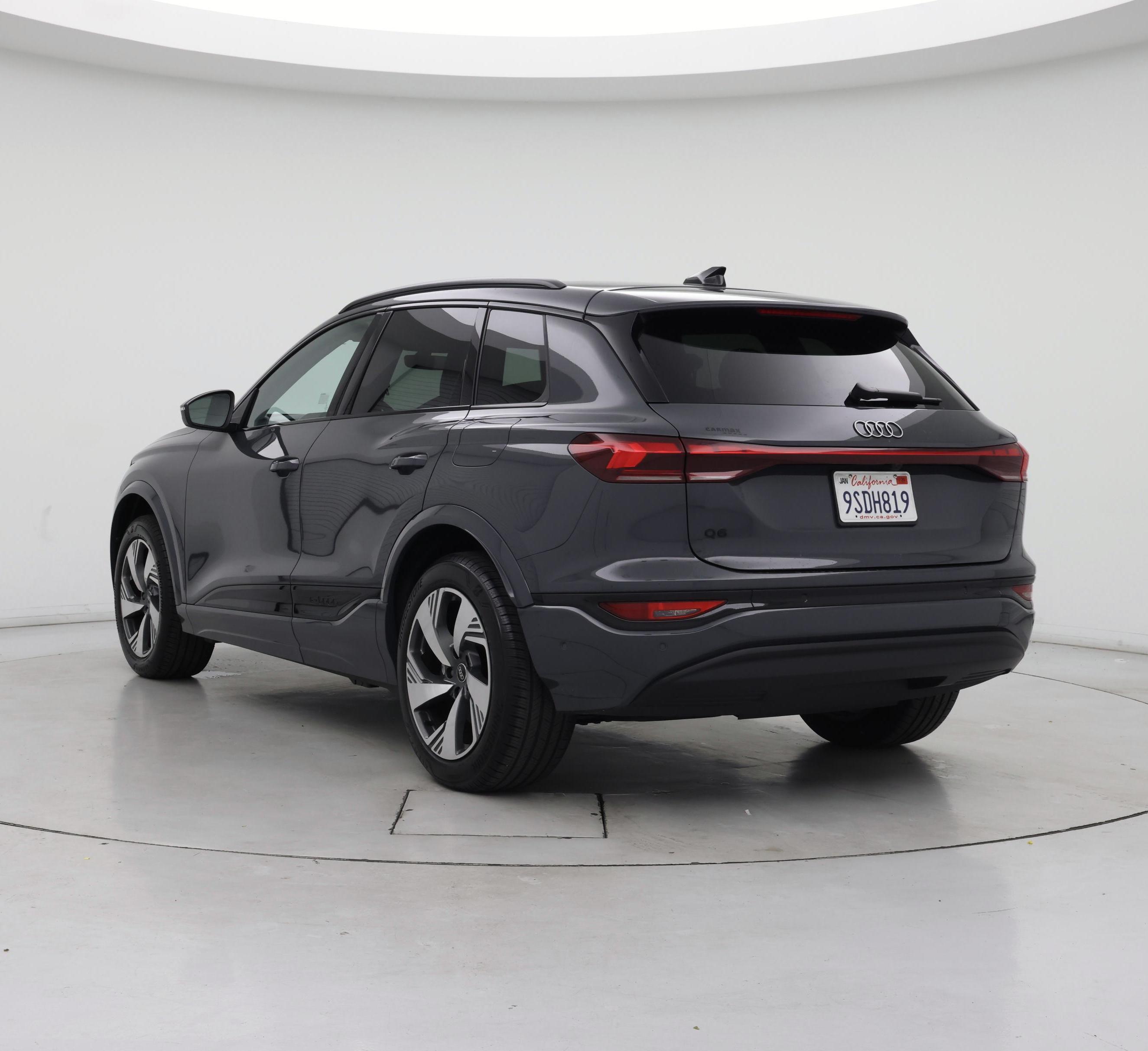 Thumbnail: 2025 Audi Q6 e-tron - 2