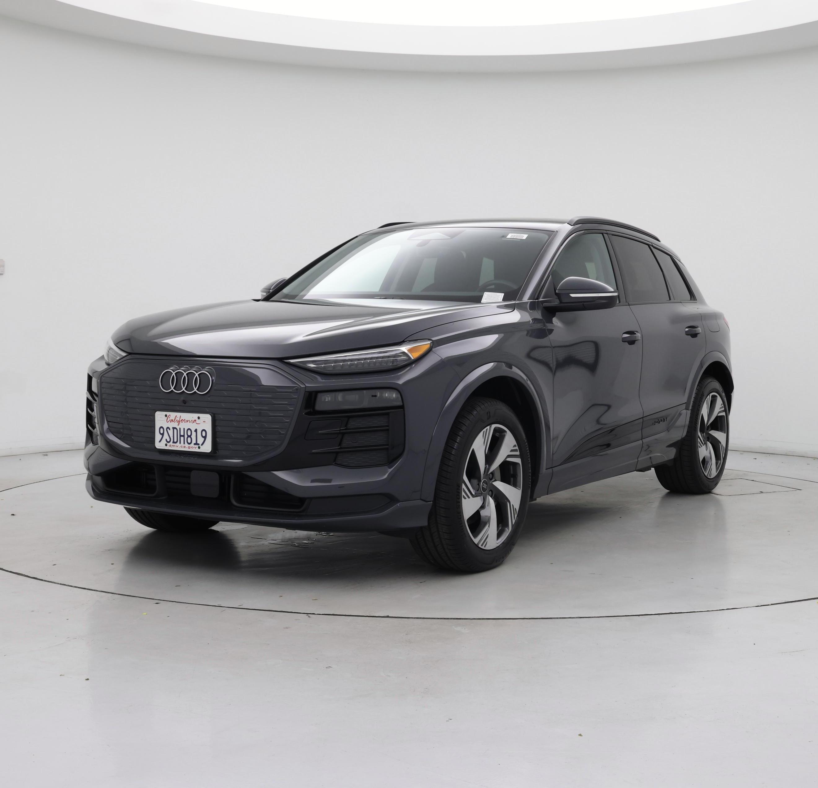 Thumbnail: 2025 Audi Q6 e-tron - 4