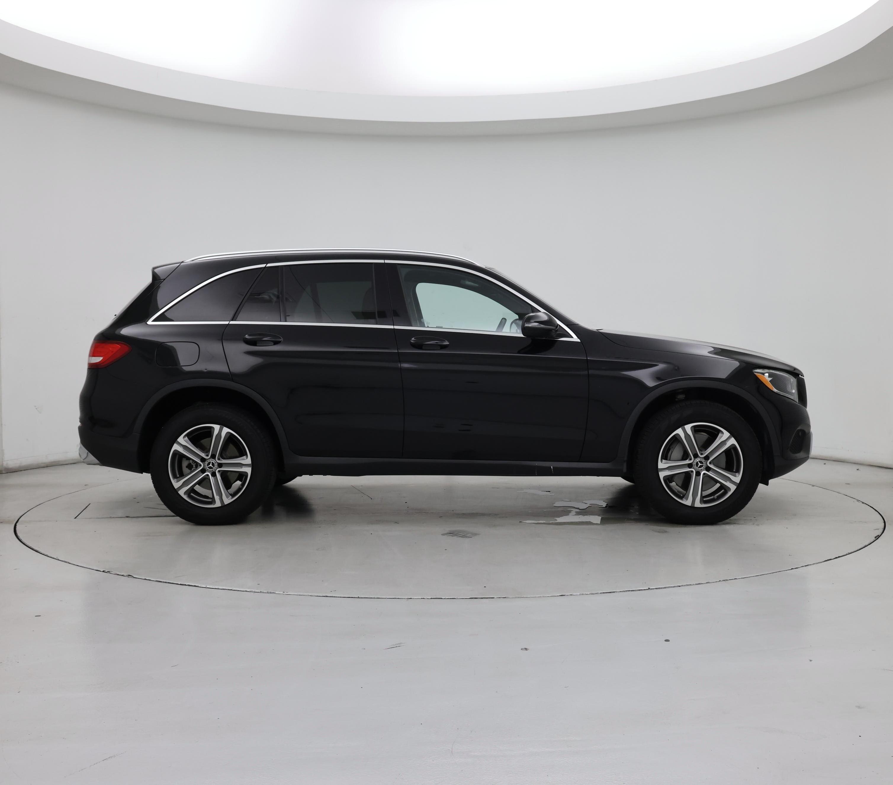 Thumbnail: 2017 Mercedes-Benz GLC - 7