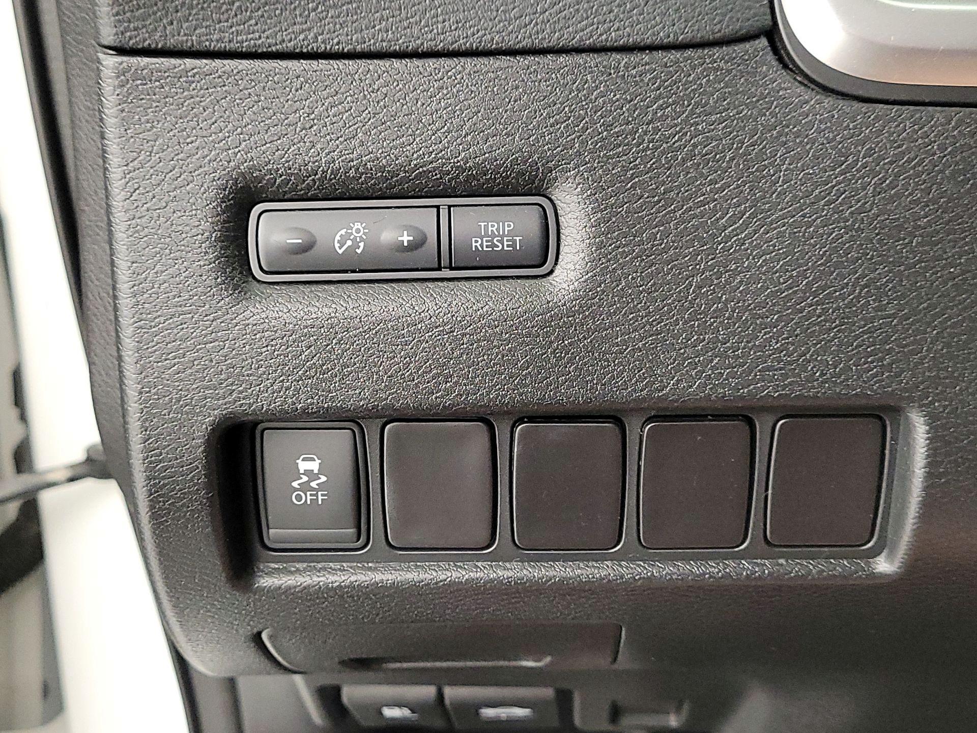 Thumbnail: 2015 Nissan Murano - 13