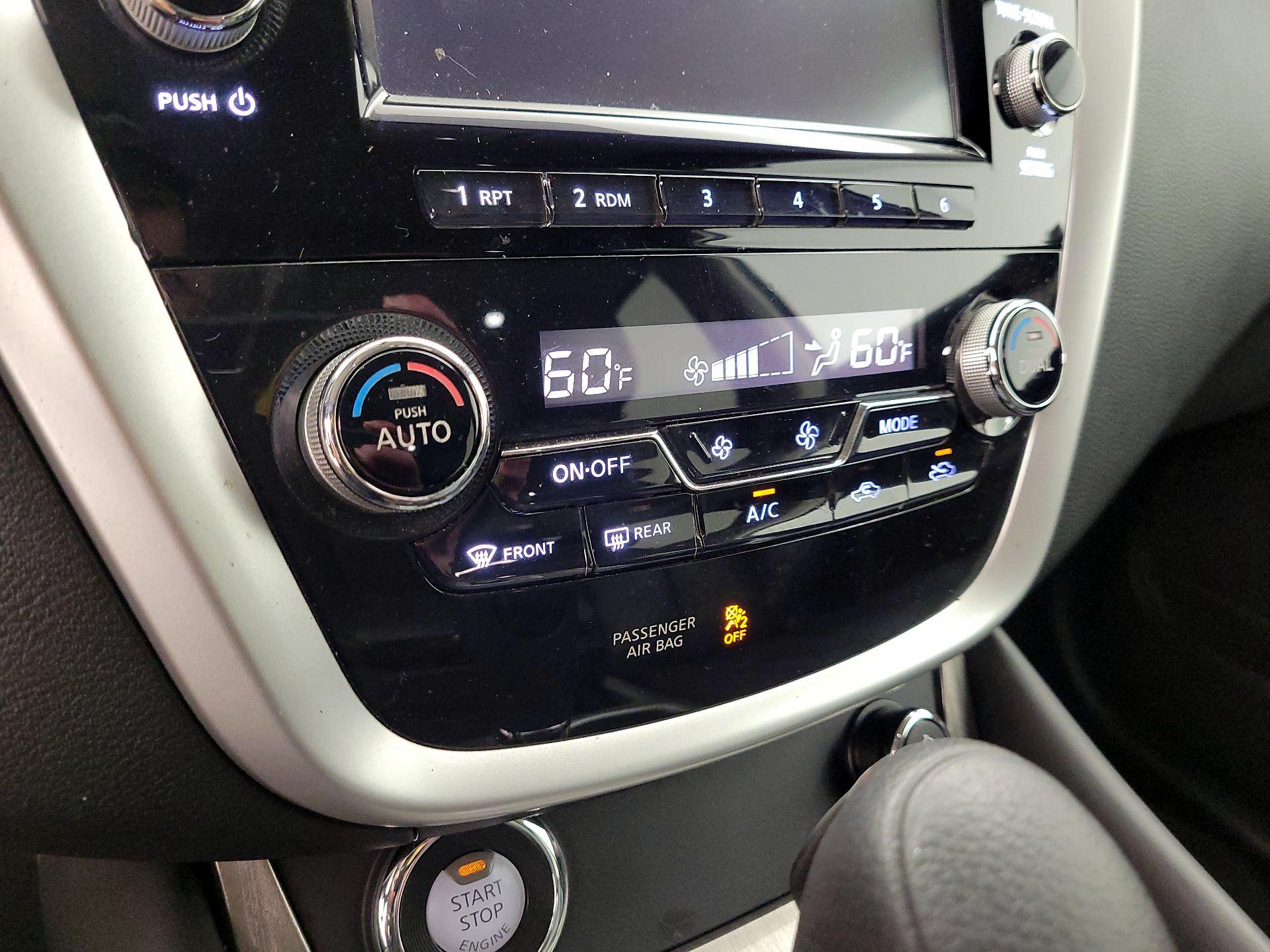 Thumbnail: 2015 Nissan Murano - 16