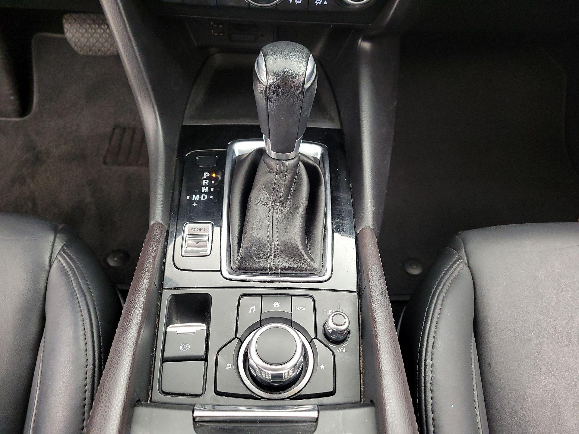 Thumbnail: 2017 Mazda Mazda3 - 17