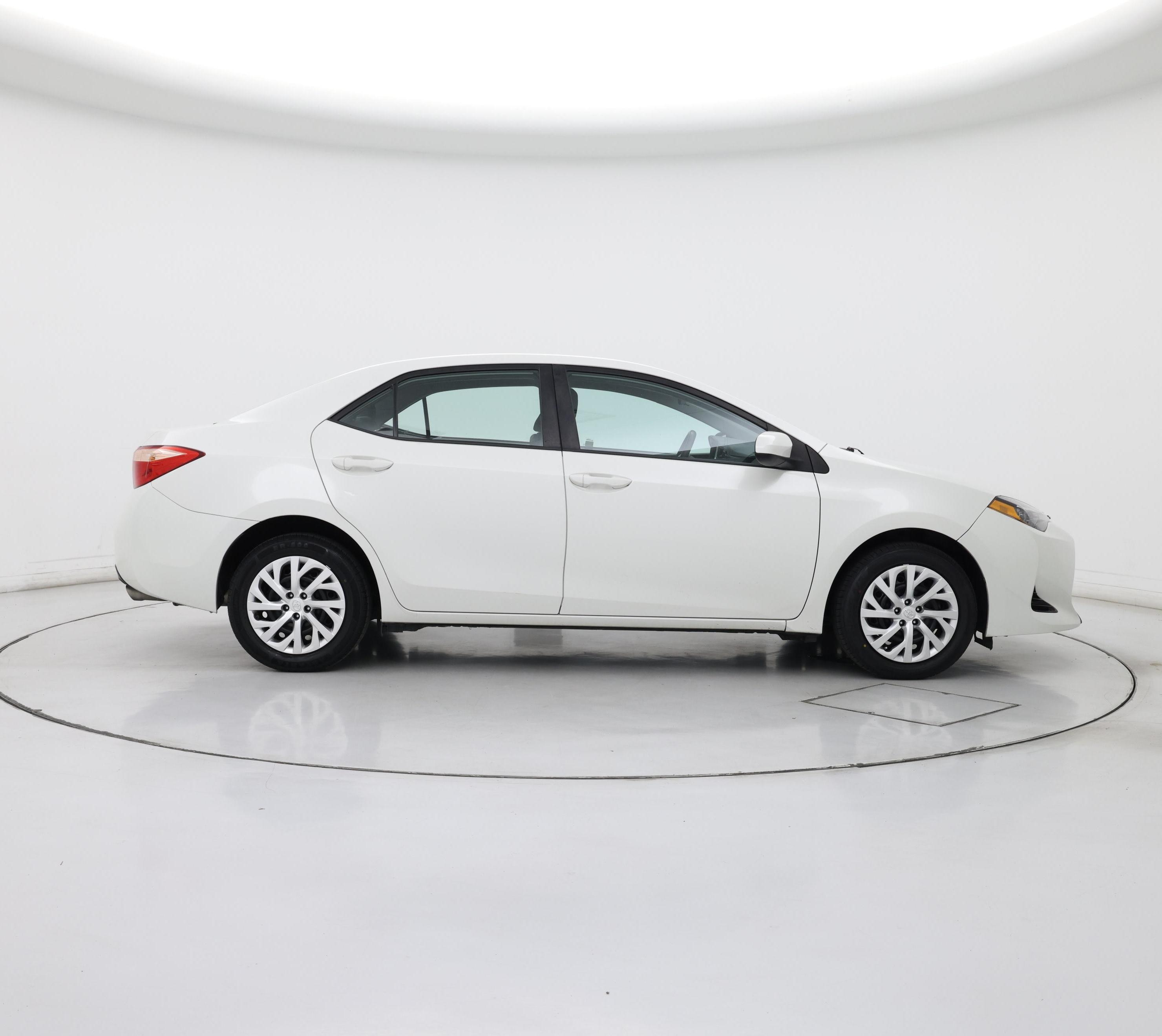 Thumbnail: 2018 Toyota Corolla - 7