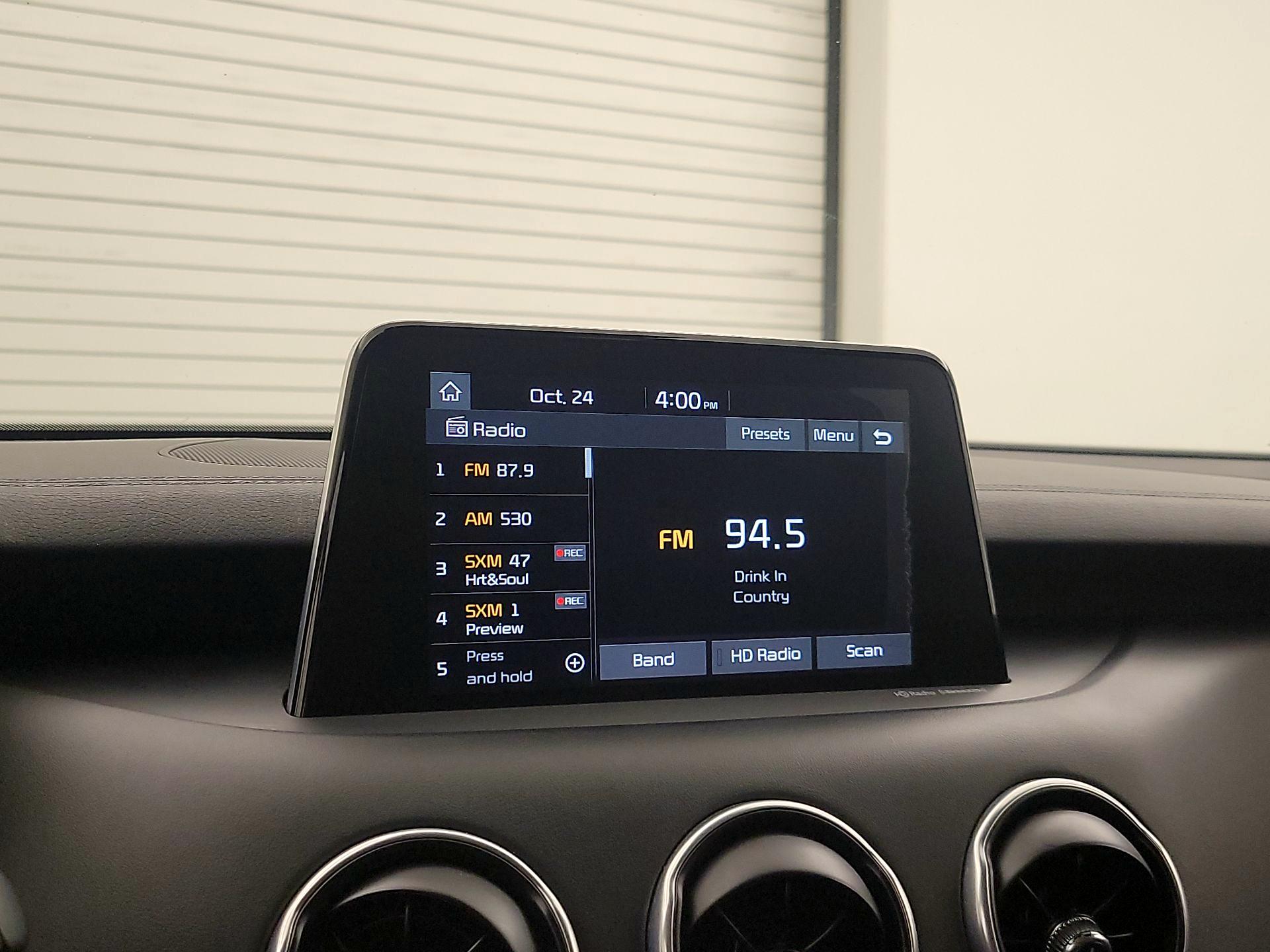 Thumbnail: 2018 Kia Stinger - 16