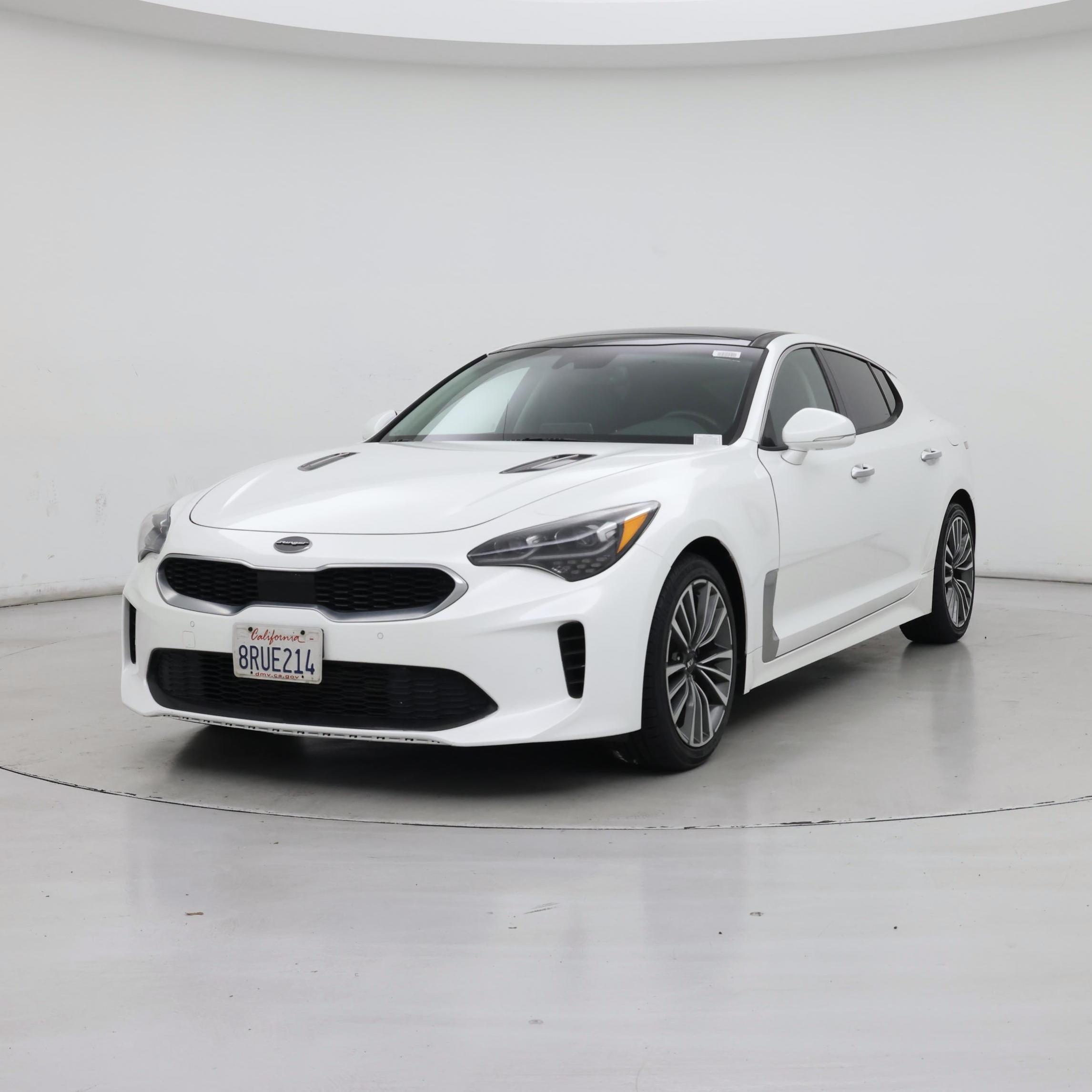 Thumbnail: 2018 Kia Stinger - 4