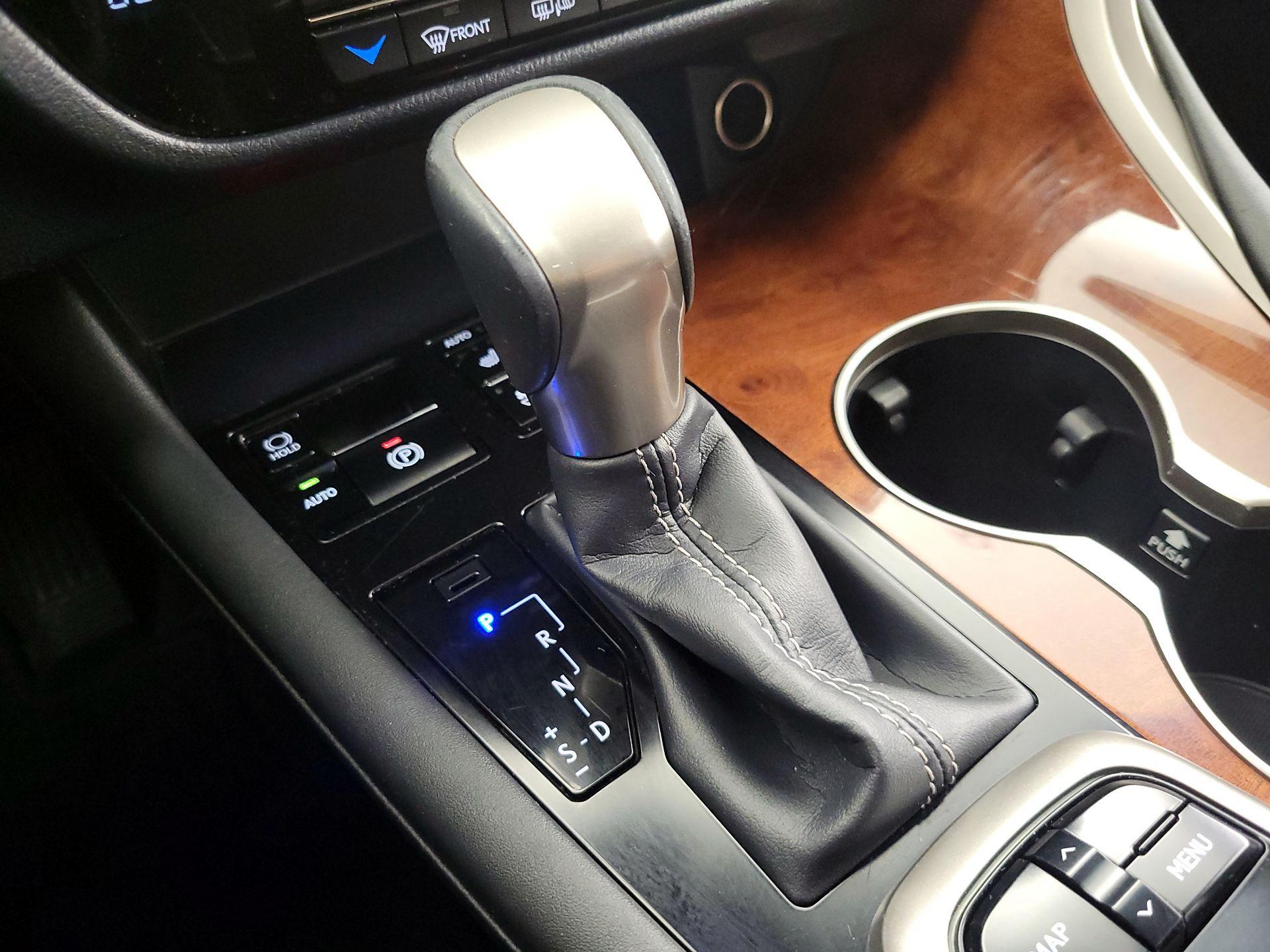 Thumbnail: 2019 Lexus RX - 18