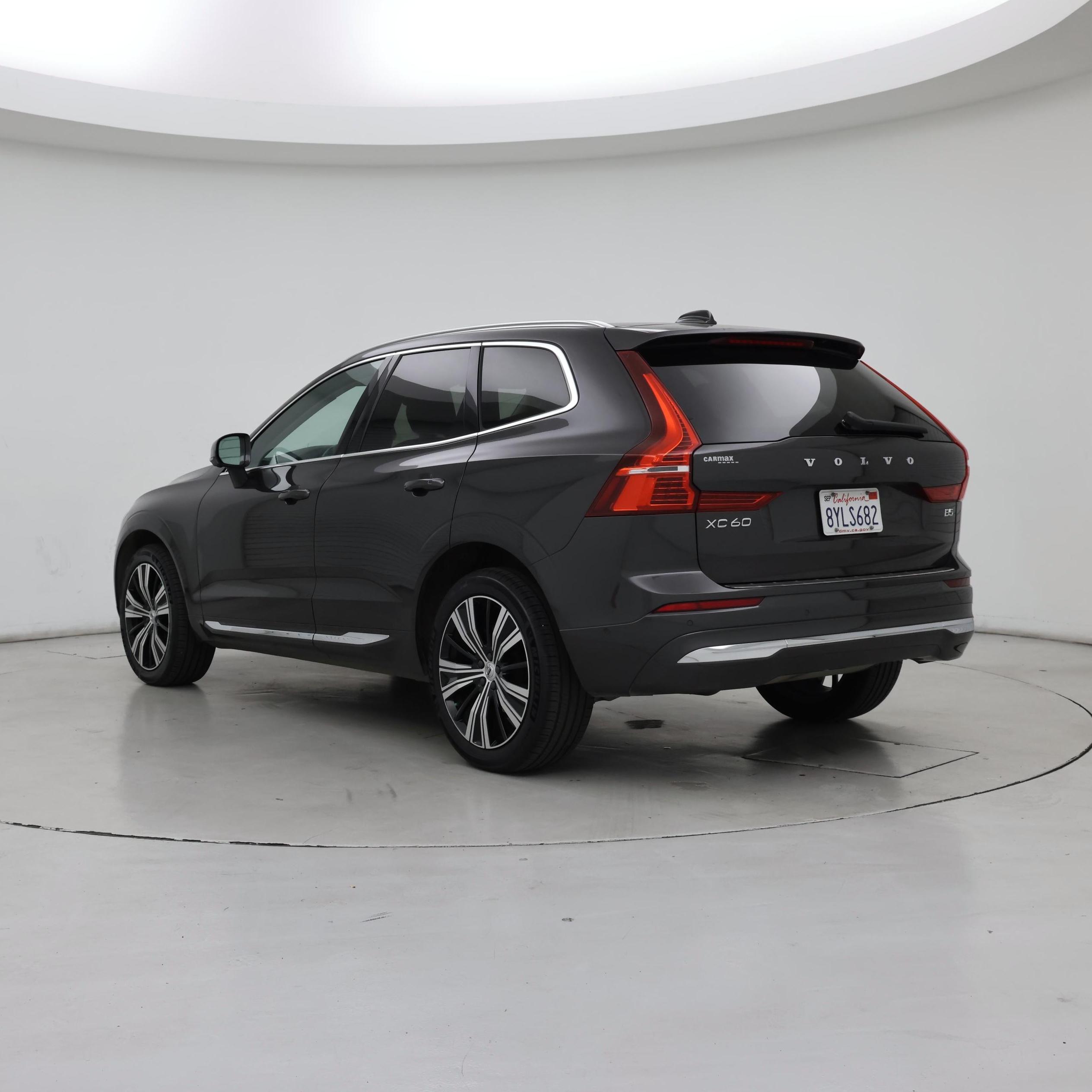 Thumbnail: 2022 Volvo XC60 - 2