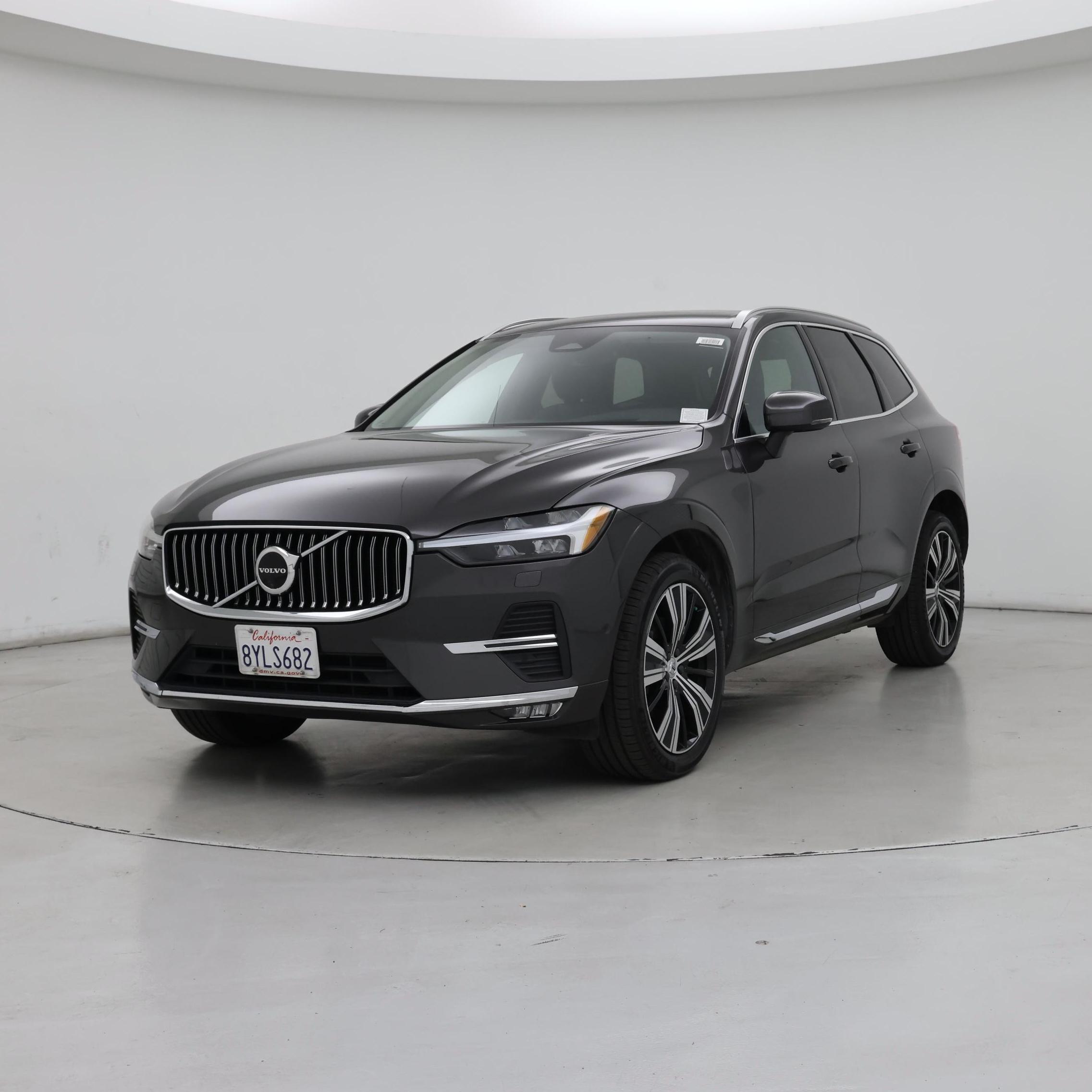 Thumbnail: 2022 Volvo XC60 - 4