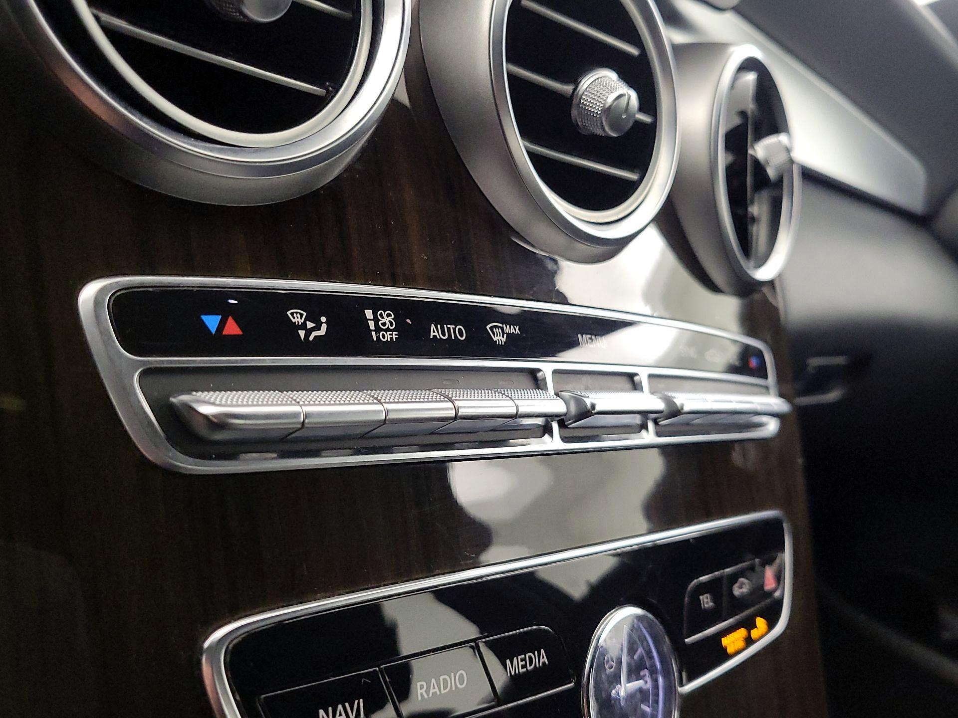 Thumbnail: 2019 Mercedes-Benz C-Class - 16