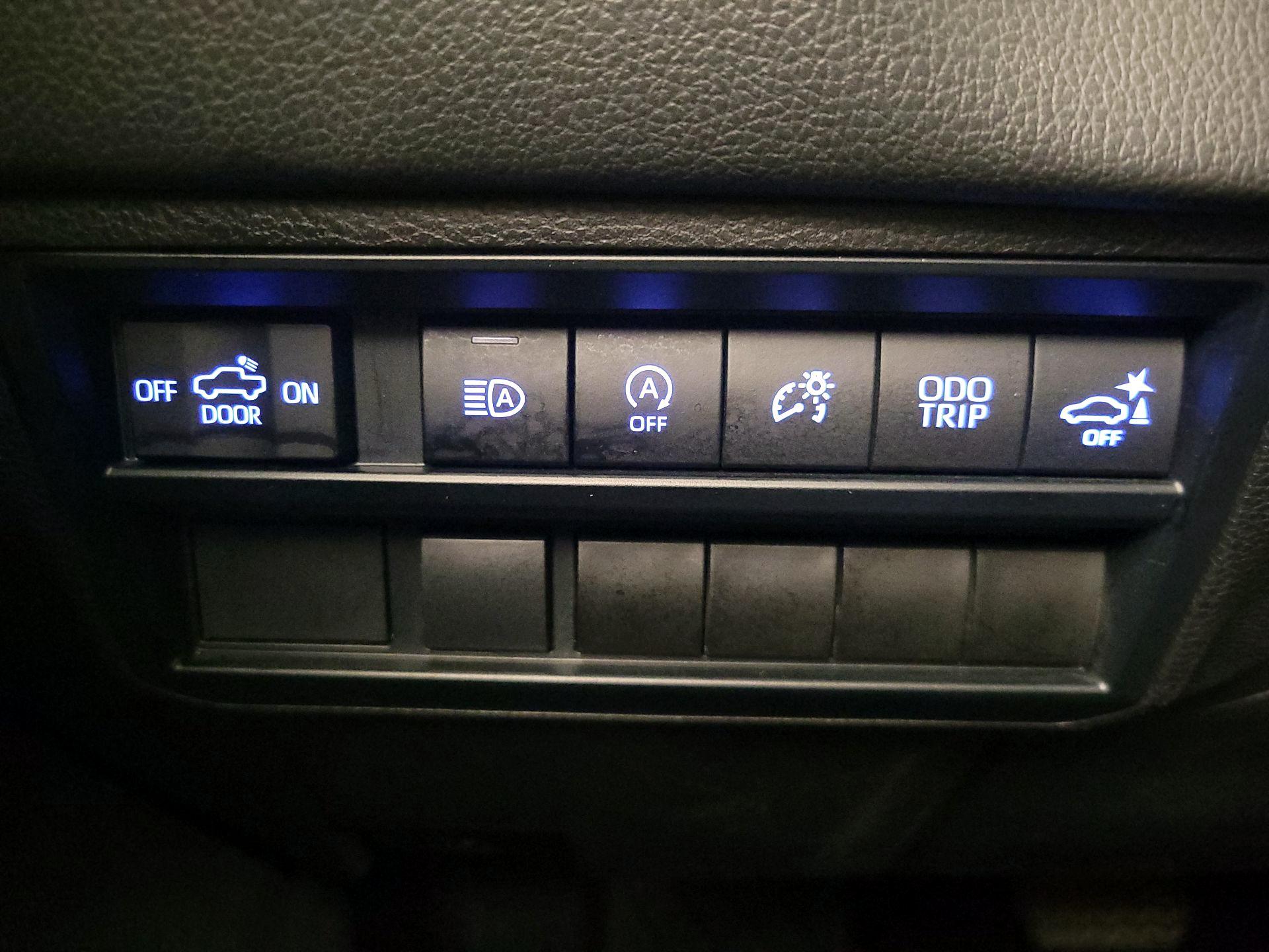 Thumbnail: 2023 Toyota Tundra - 13