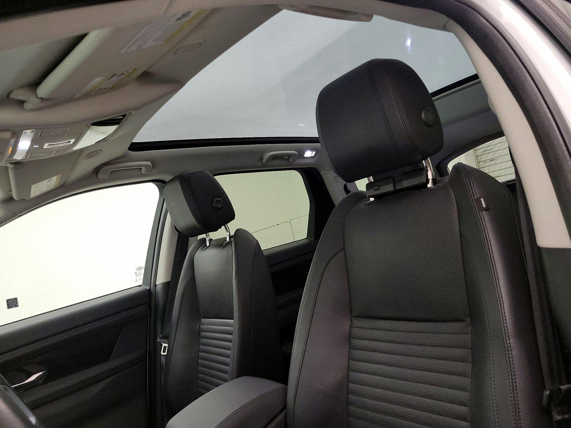 Thumbnail: 2023 Land Rover Discovery Sport - 20