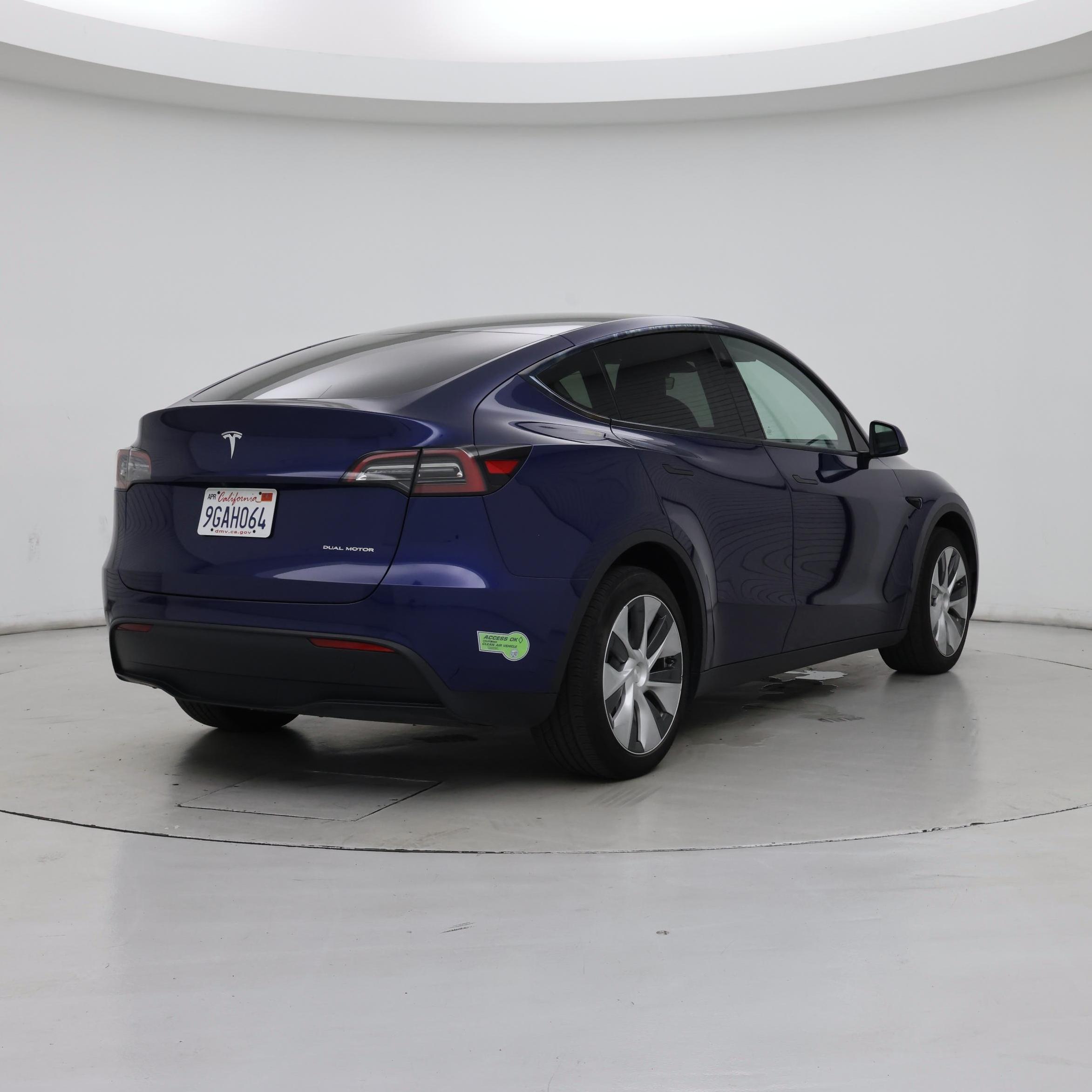 Thumbnail: 2023 Tesla Model Y - 8