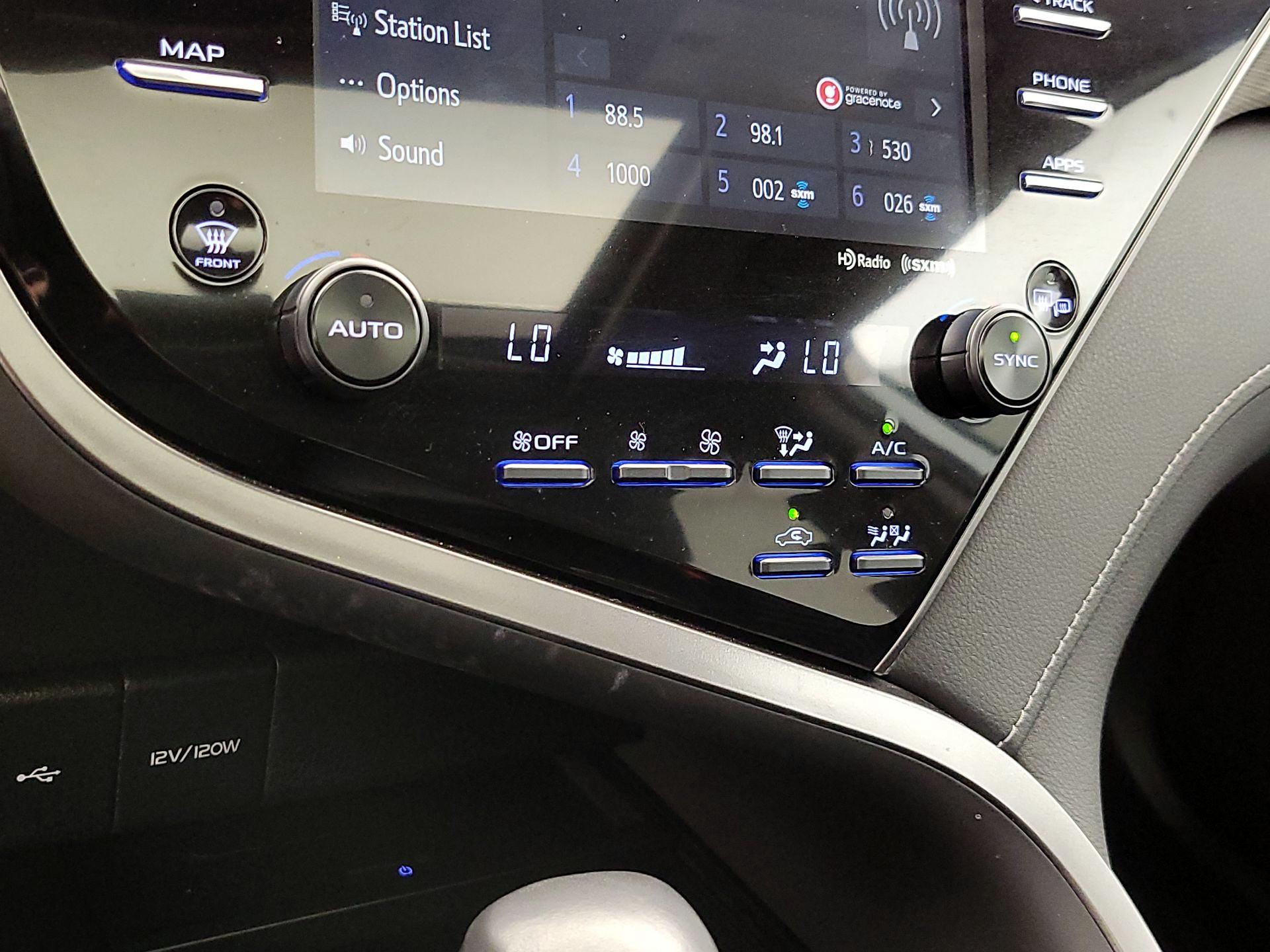 Thumbnail: 2020 Toyota Camry - 16