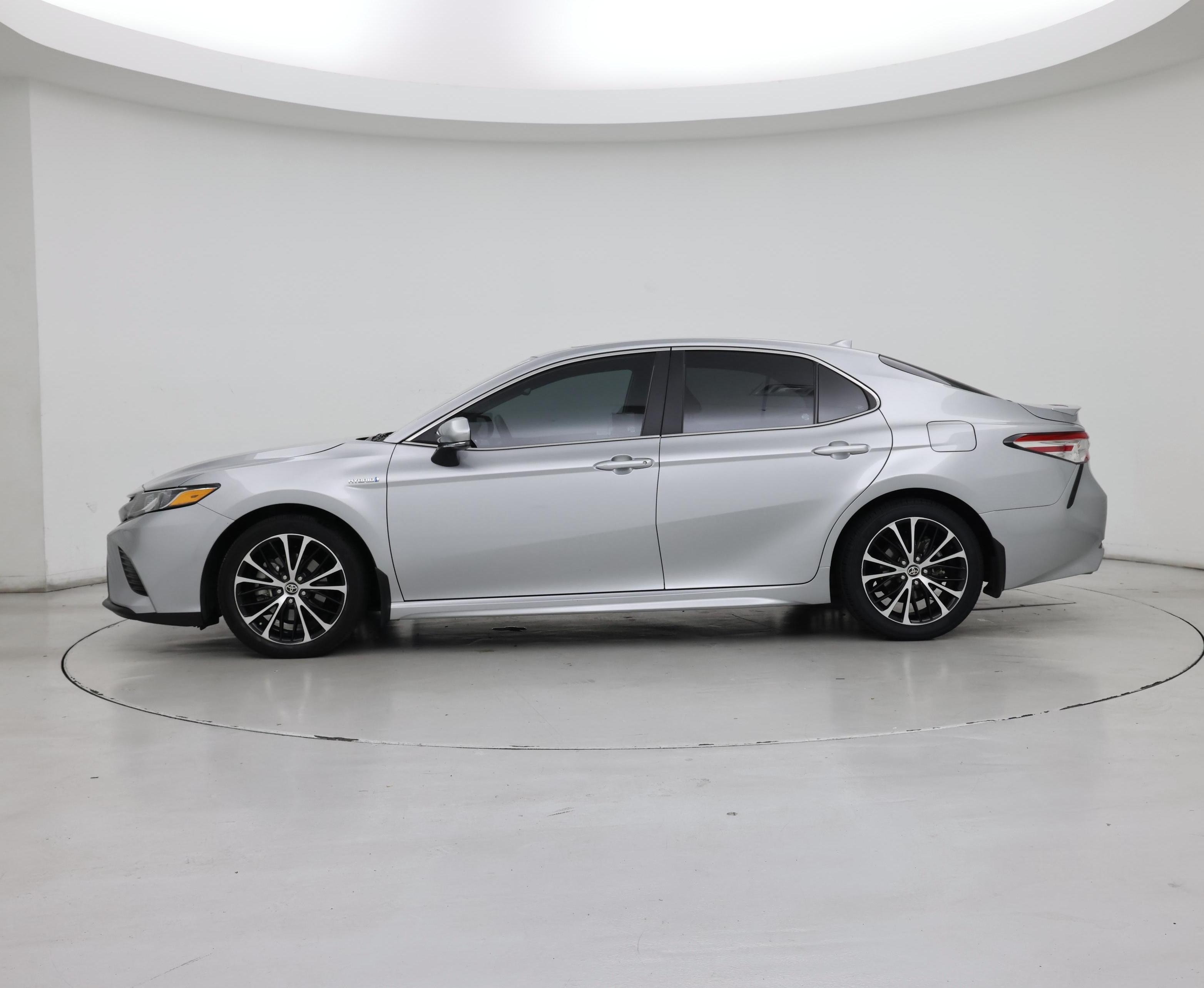 Thumbnail: 2020 Toyota Camry - 3