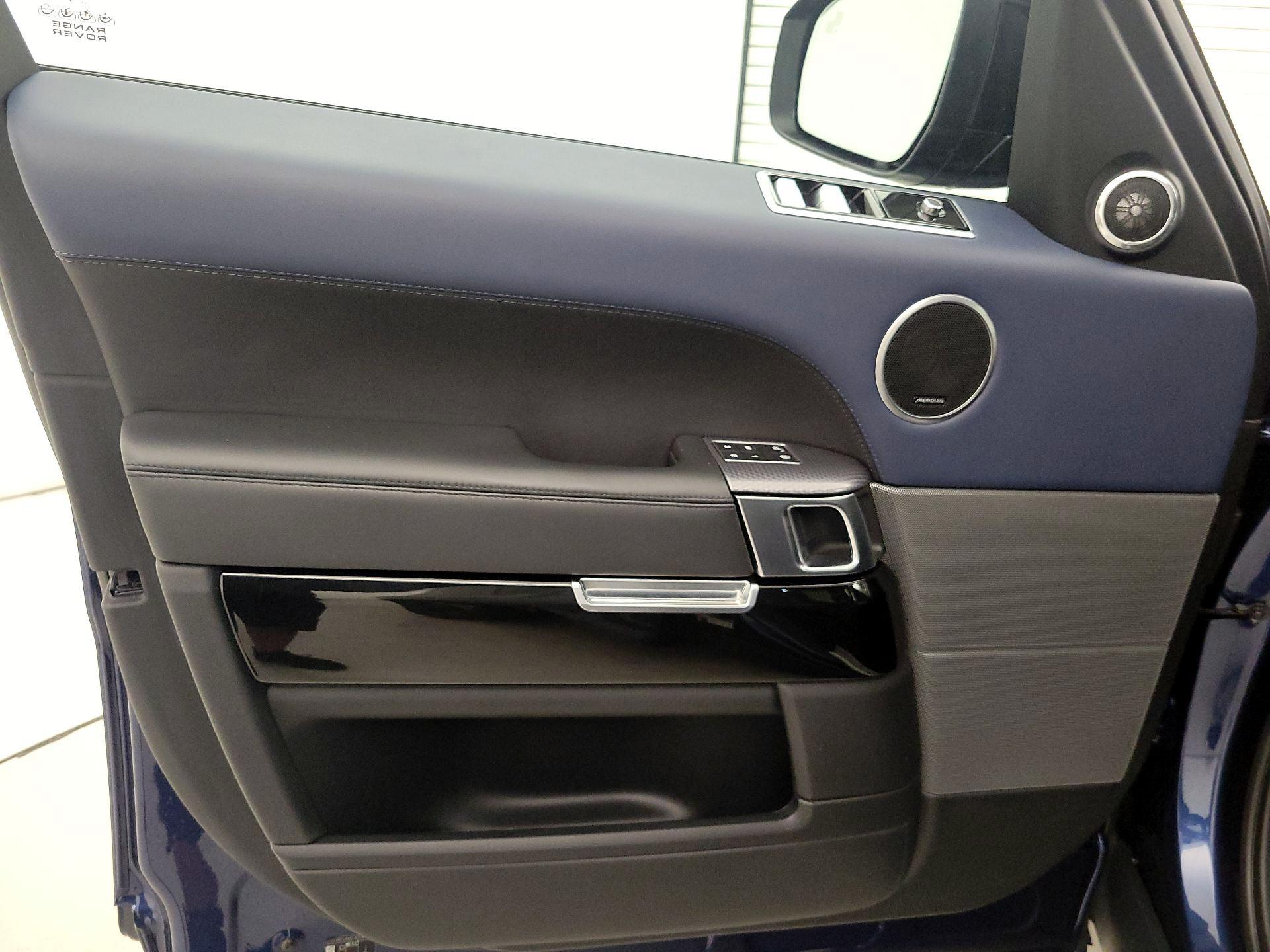 Thumbnail: 2020 Land Rover Range Rover Sport - 12