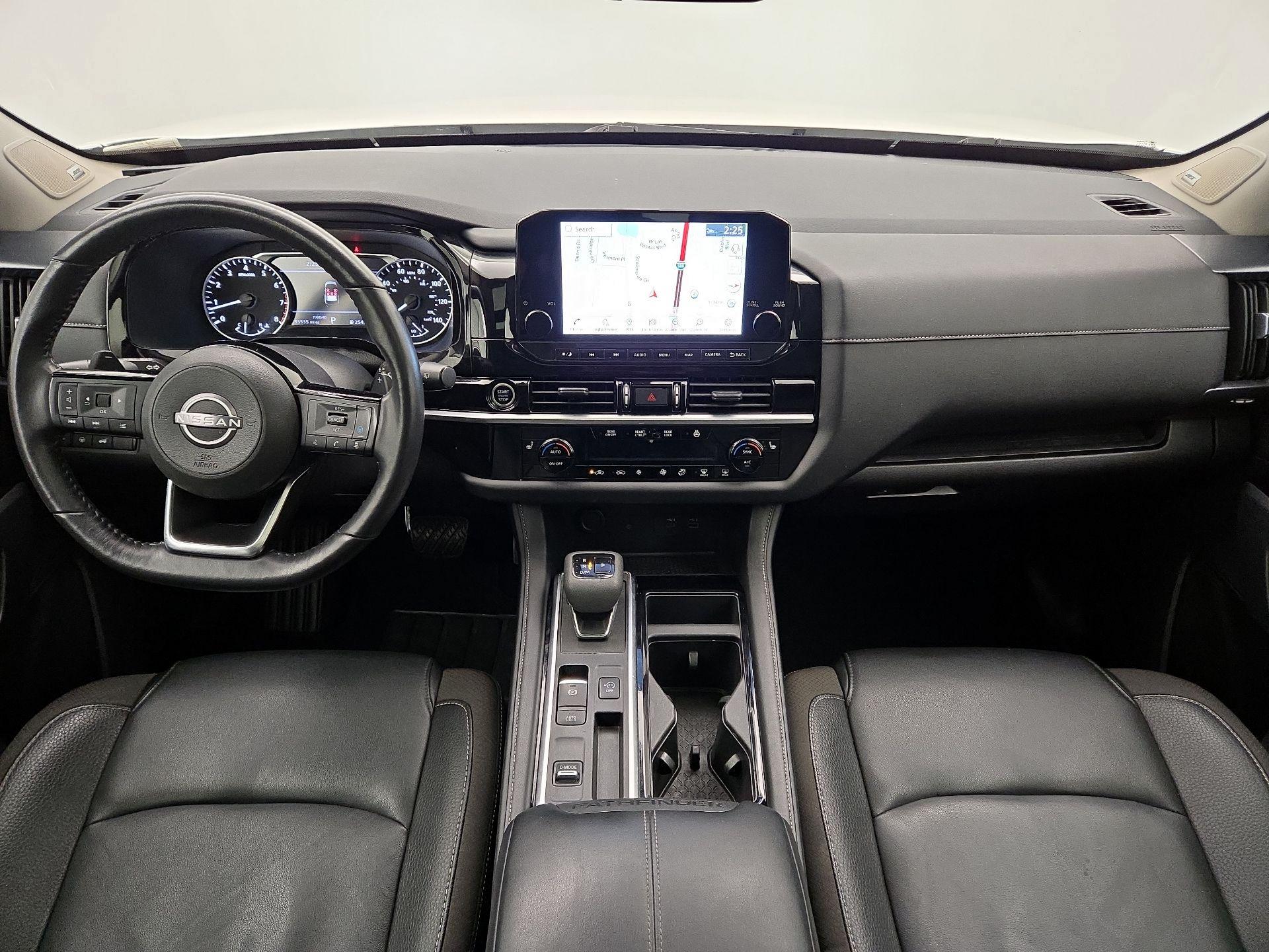 Thumbnail: 2023 Nissan Pathfinder - 9